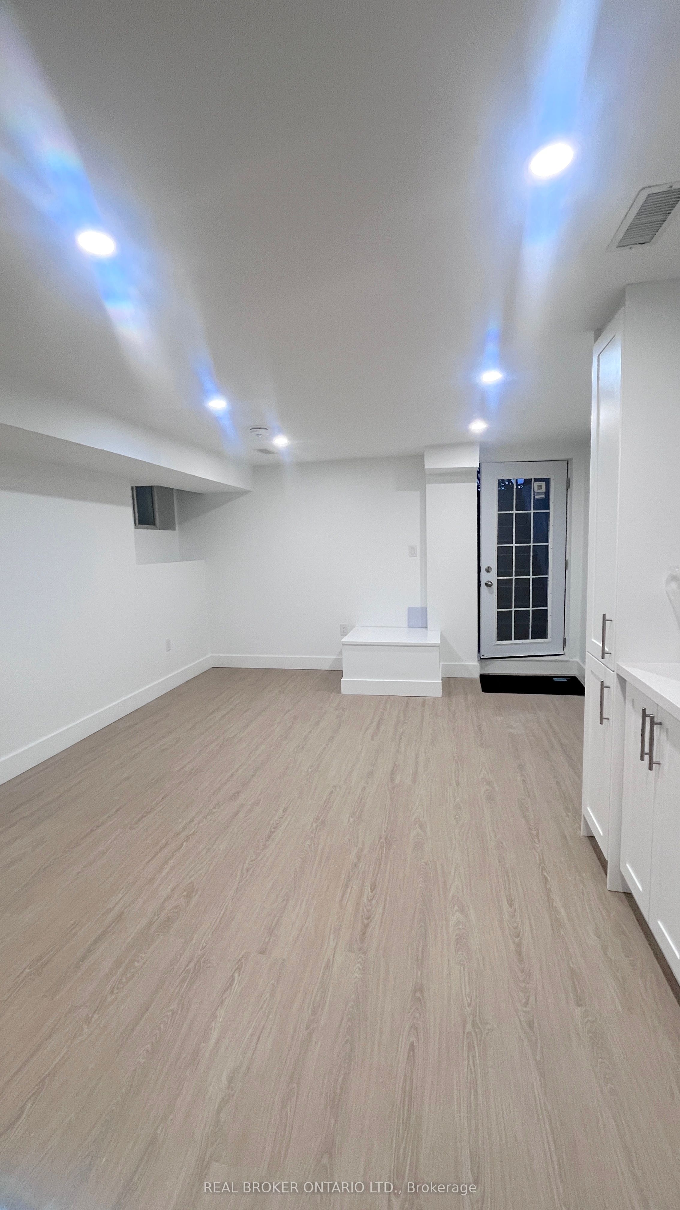 8 Rainsford Road Property Photo 4