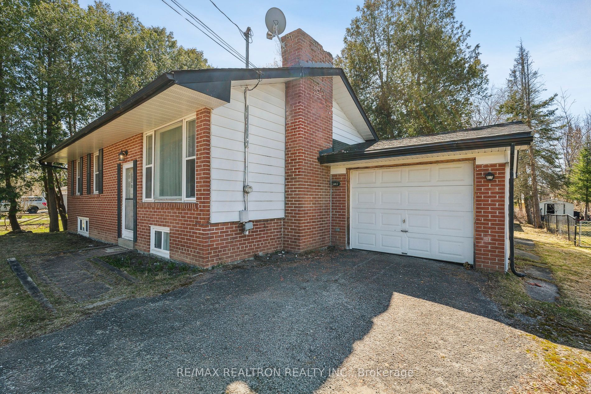 934 Gilmore Avenue Property Photo 1