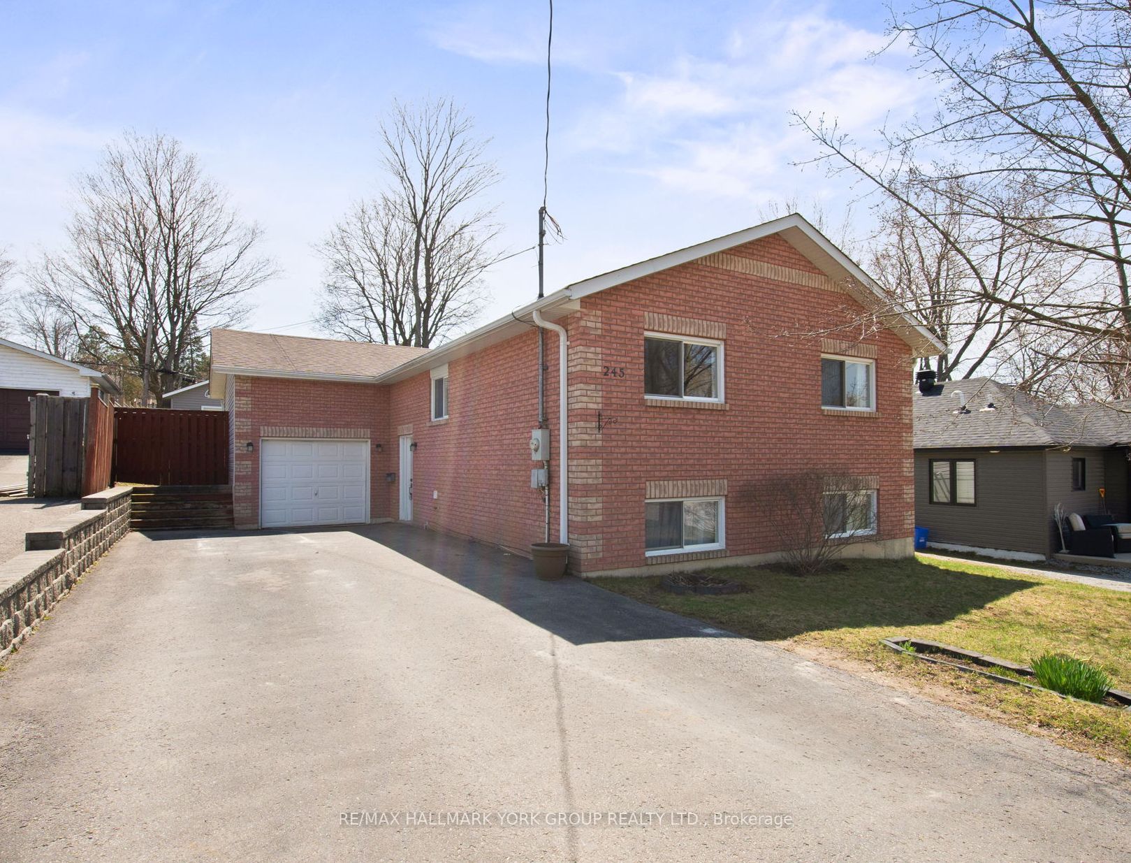 245 Woodycrest Avenue Property Photo