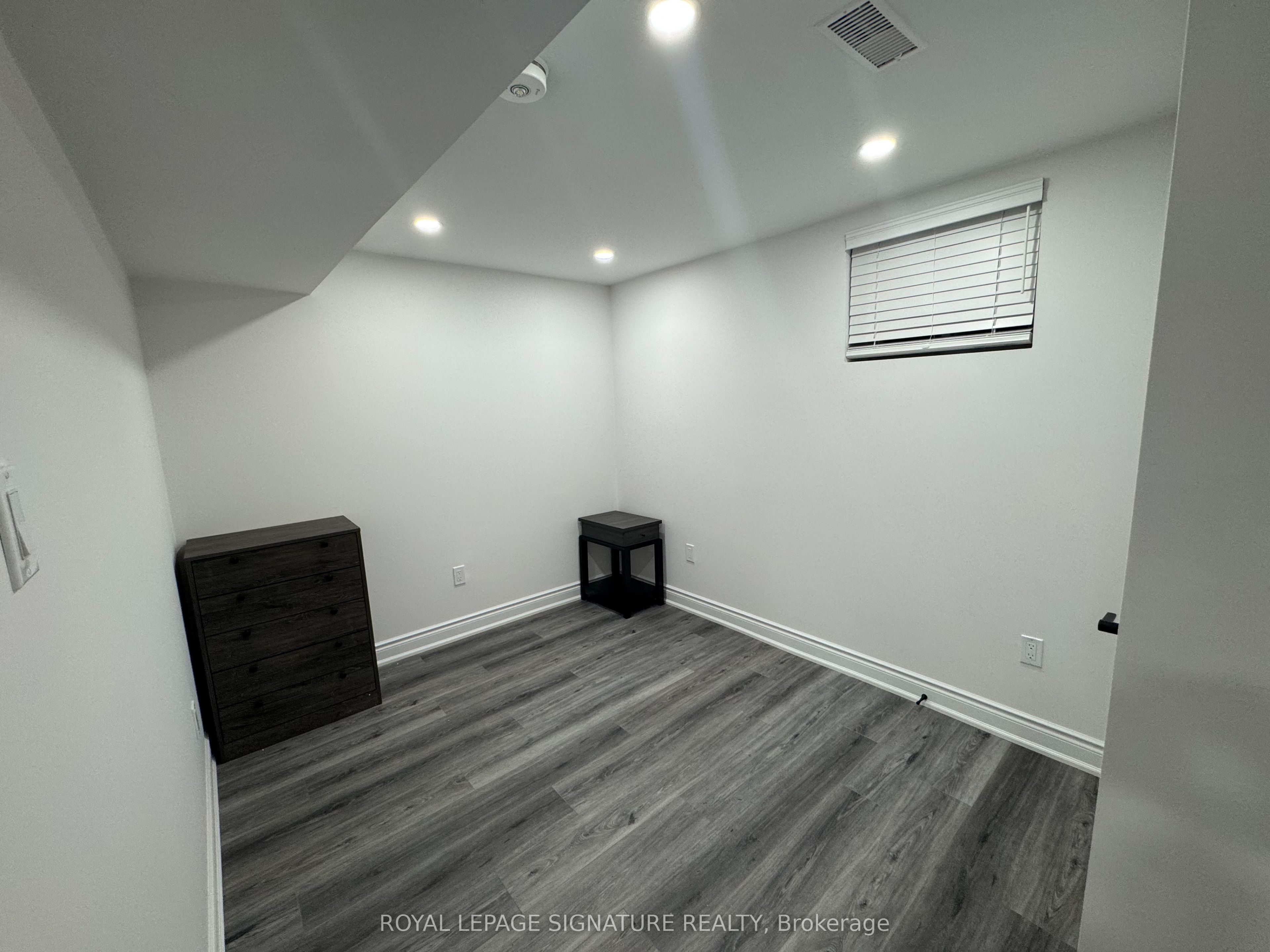 44 Isabella Street Bsmt Property Photo 9
