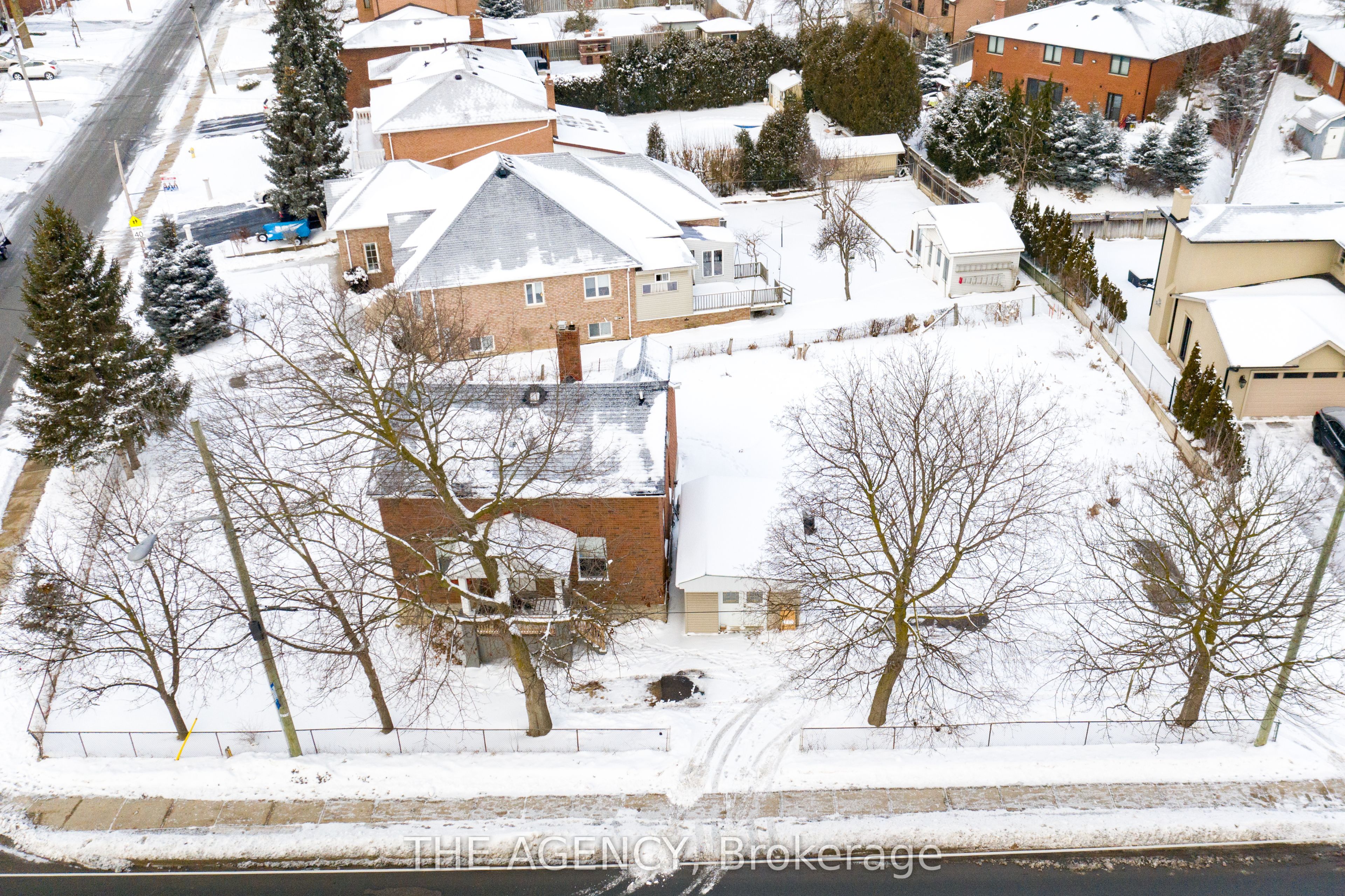 8372 Islington Avenue Property Photo 1