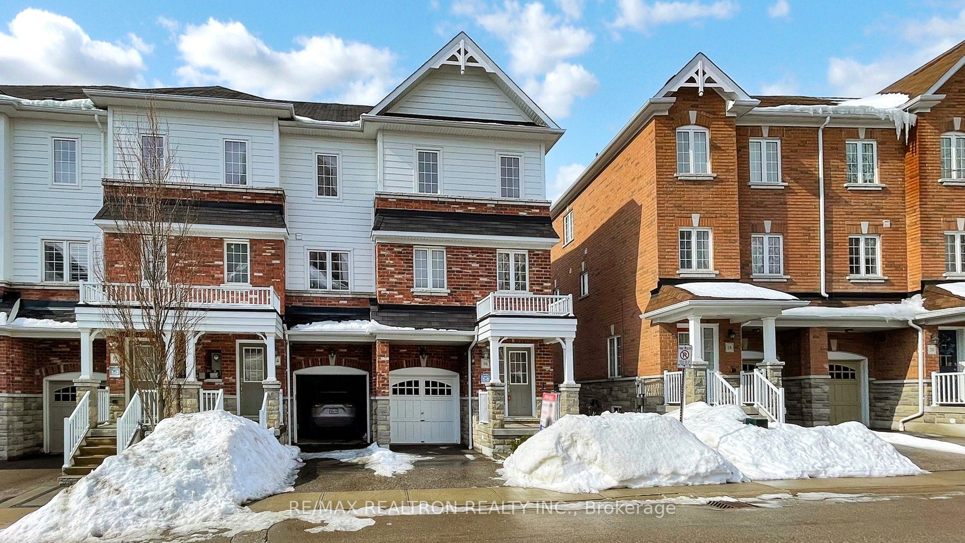 16 Eastern Skies Way Property Photo 3