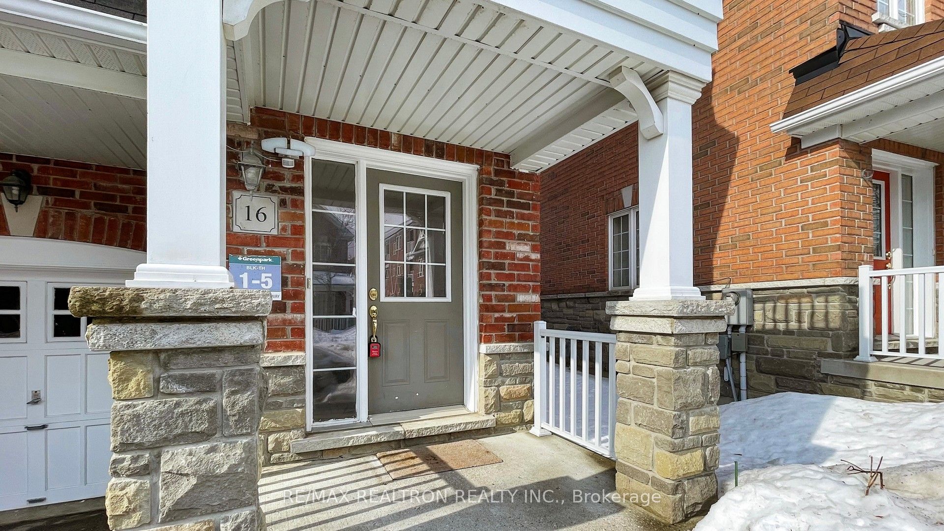 16 Eastern Skies Way Property Photo 4