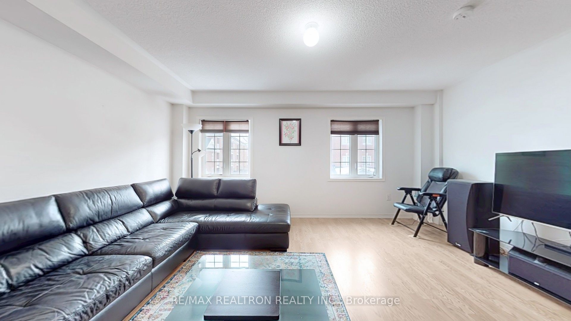 16 Eastern Skies Way Property Photo 6