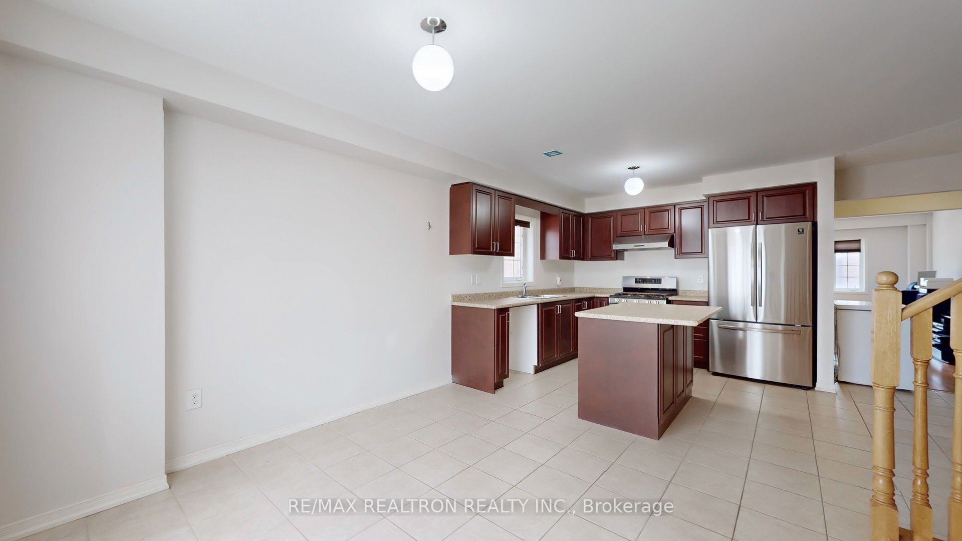 16 Eastern Skies Way Property Photo 10
