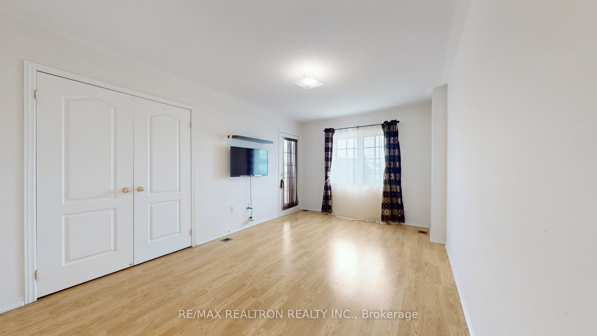 16 Eastern Skies Way Property Photo 23