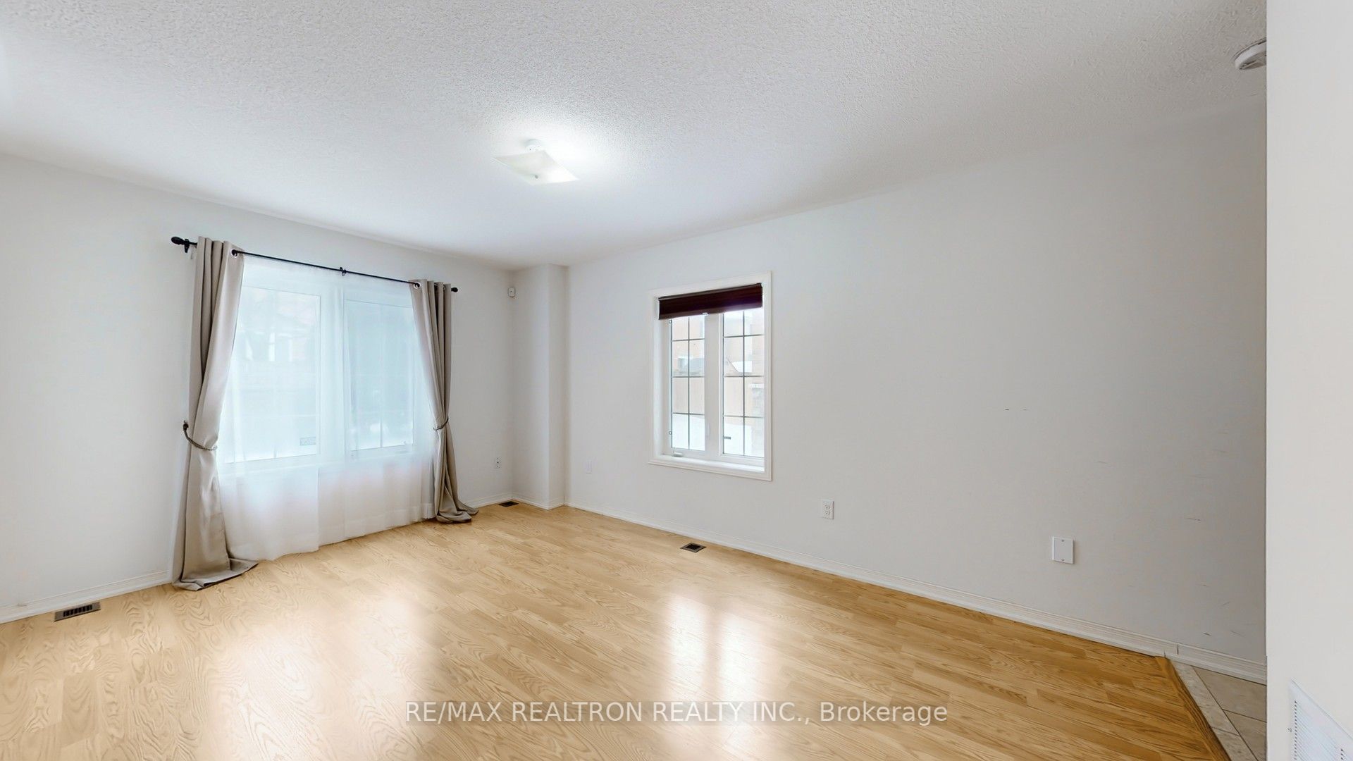 16 Eastern Skies Way Property Photo 36