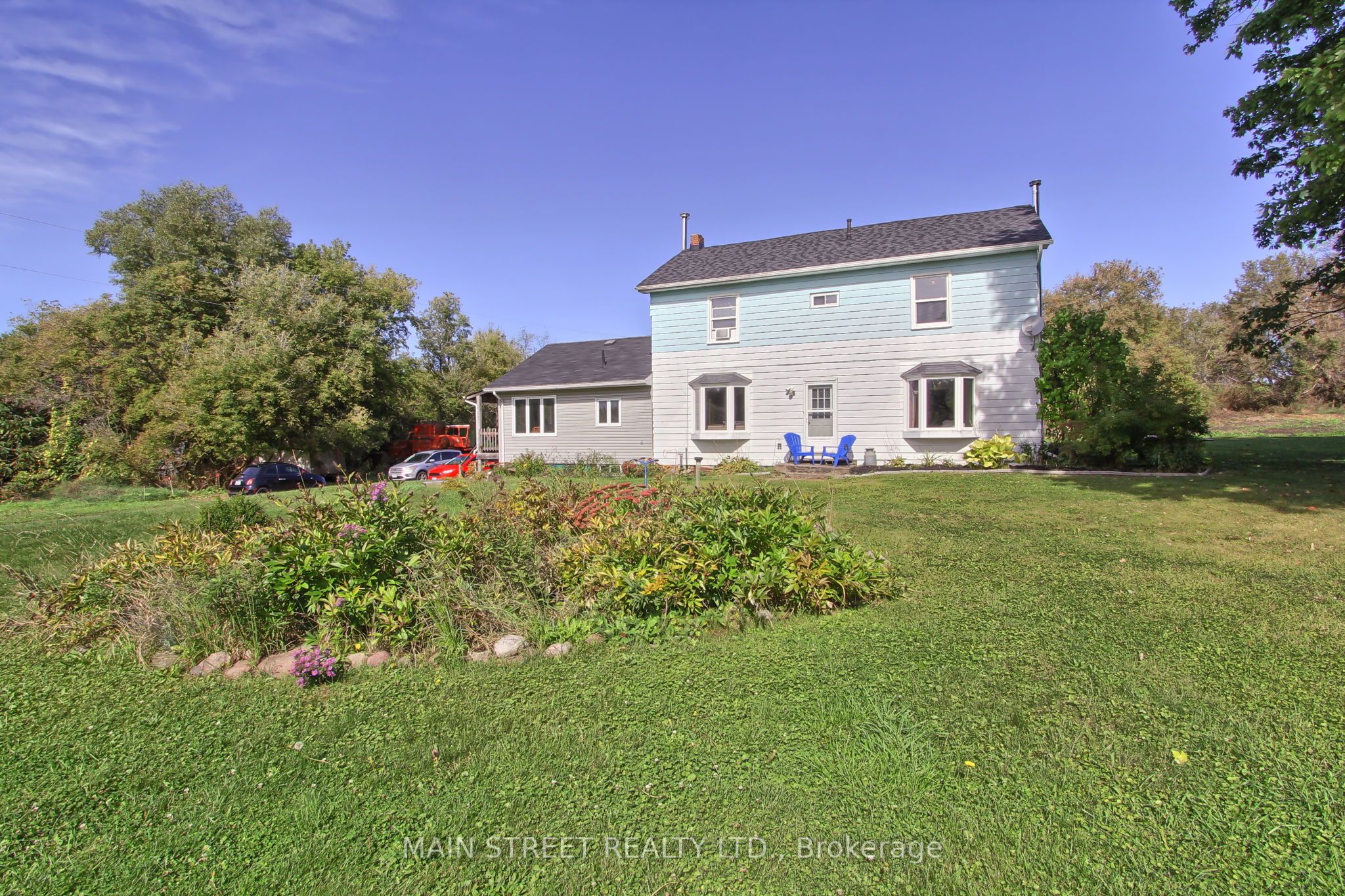 5984 3rd Line Property Photo 1