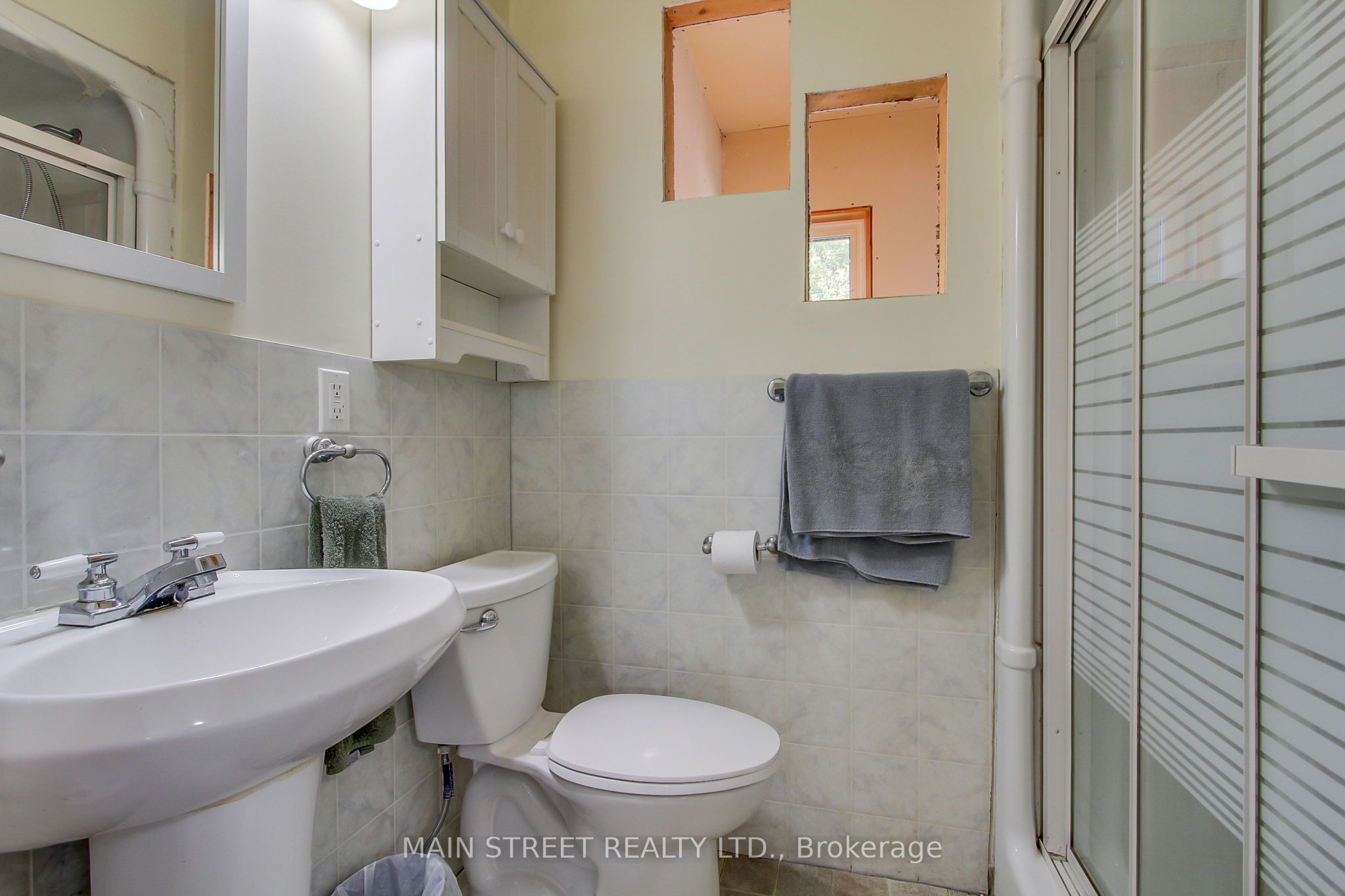 5984 3rd Line Property Photo 13