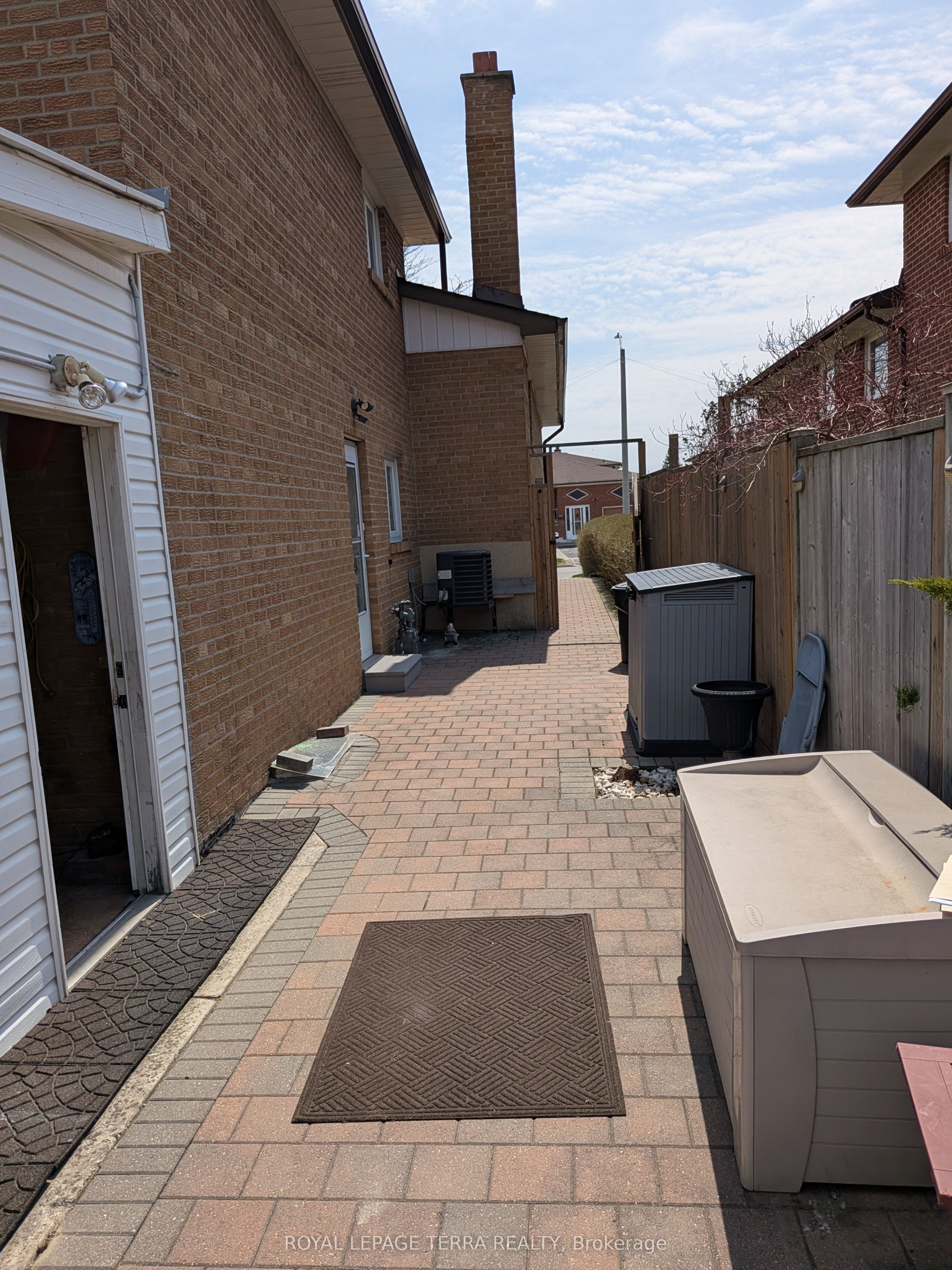 174 Andrew Park Property Photo 5