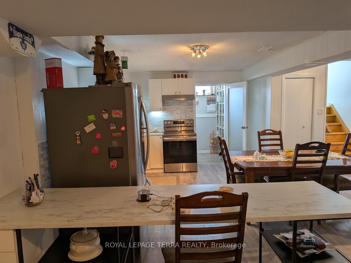 174 Andrew Park Property Photo 31