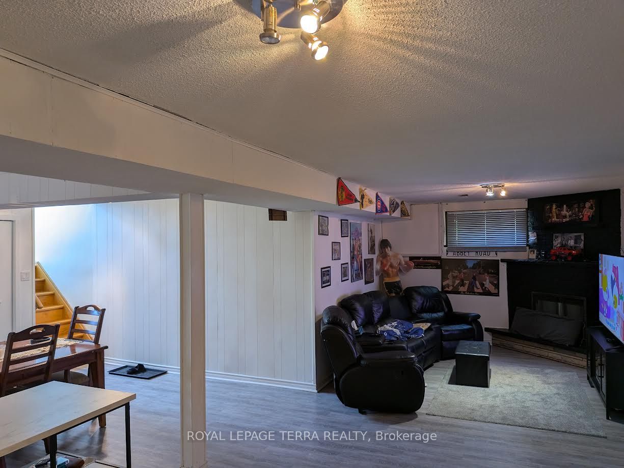 174 Andrew Park Property Photo 32