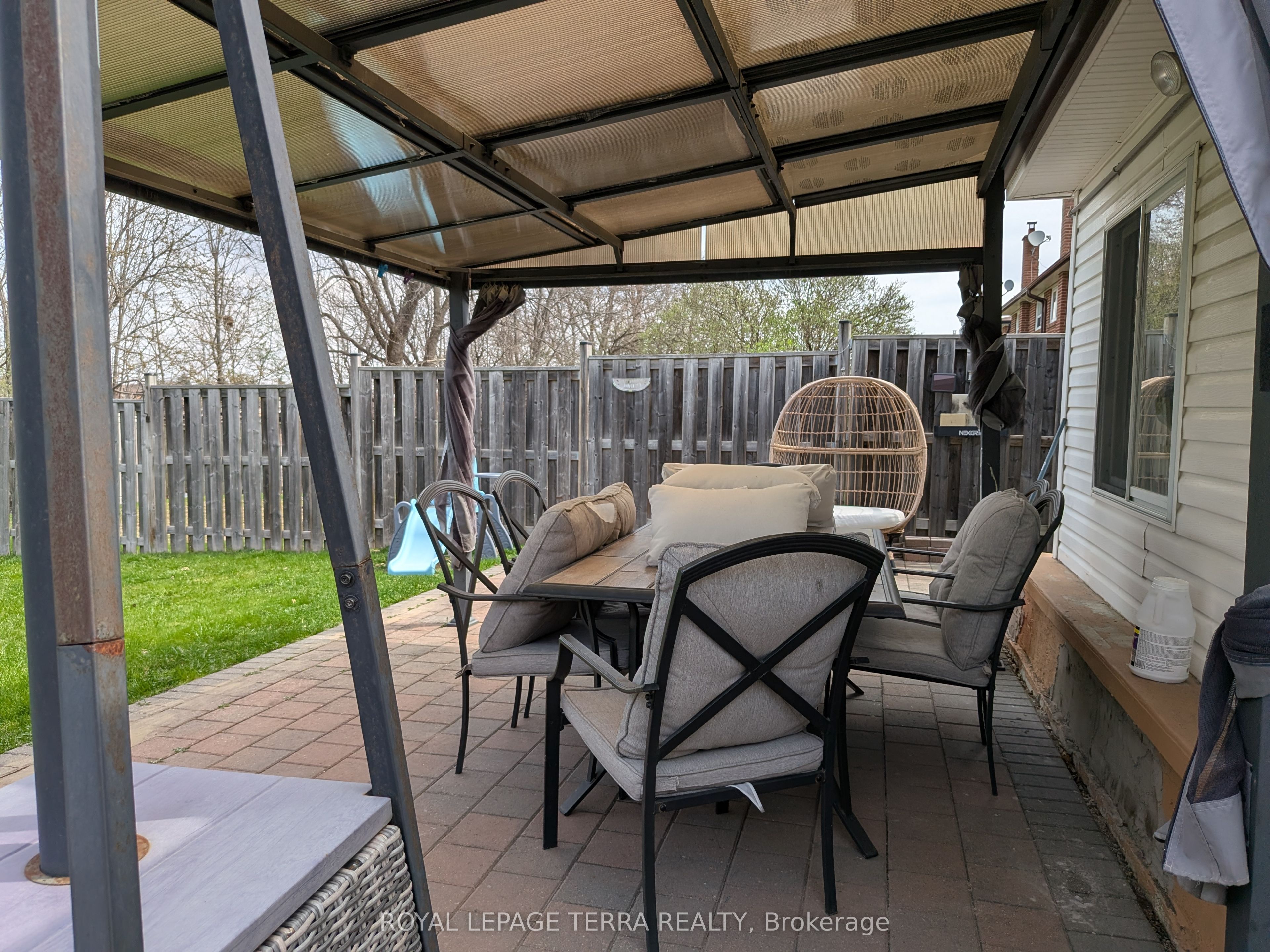174 Andrew Park Property Photo 44