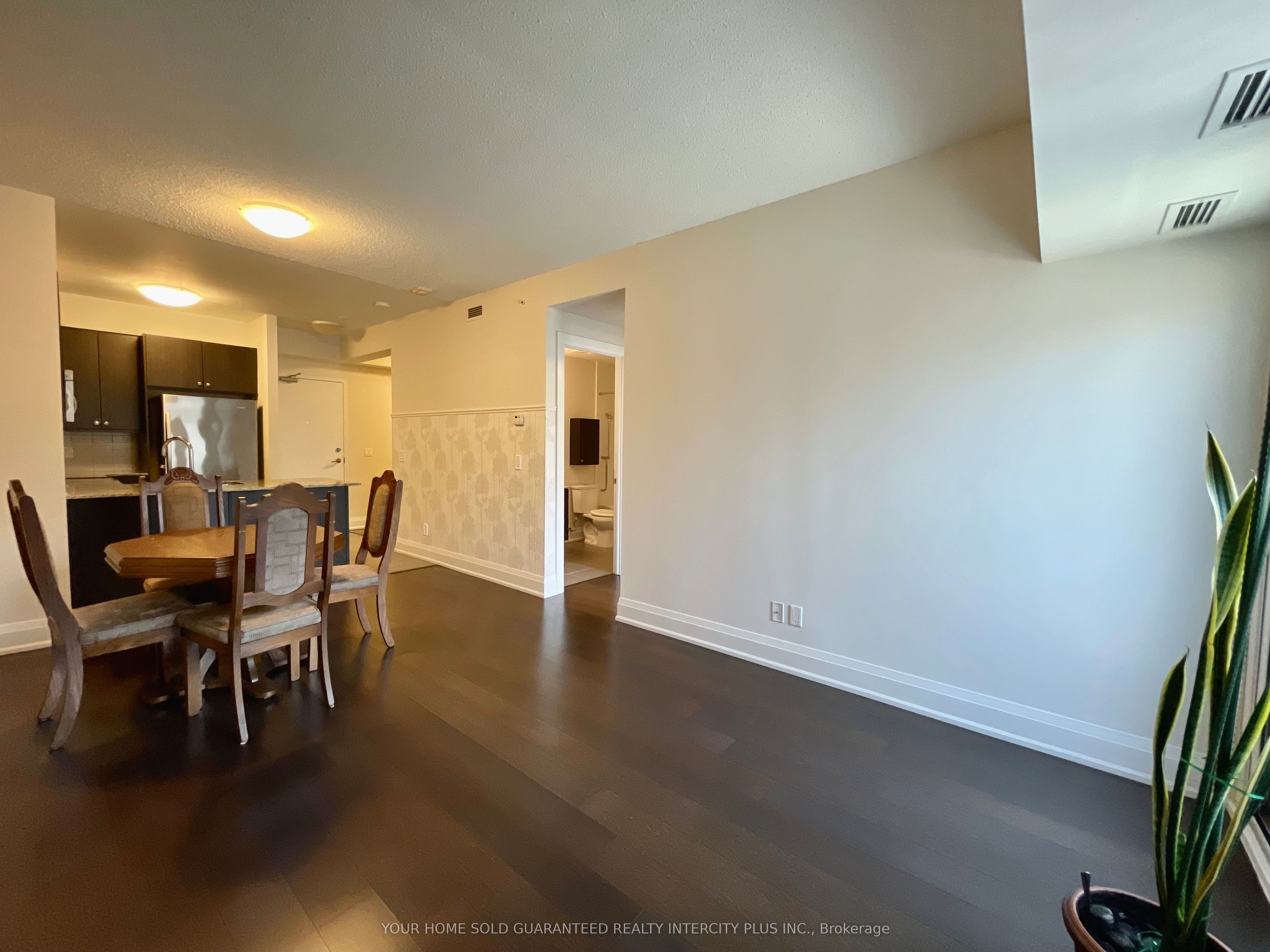 8302 Islington Avenue 516 Property Photo 12