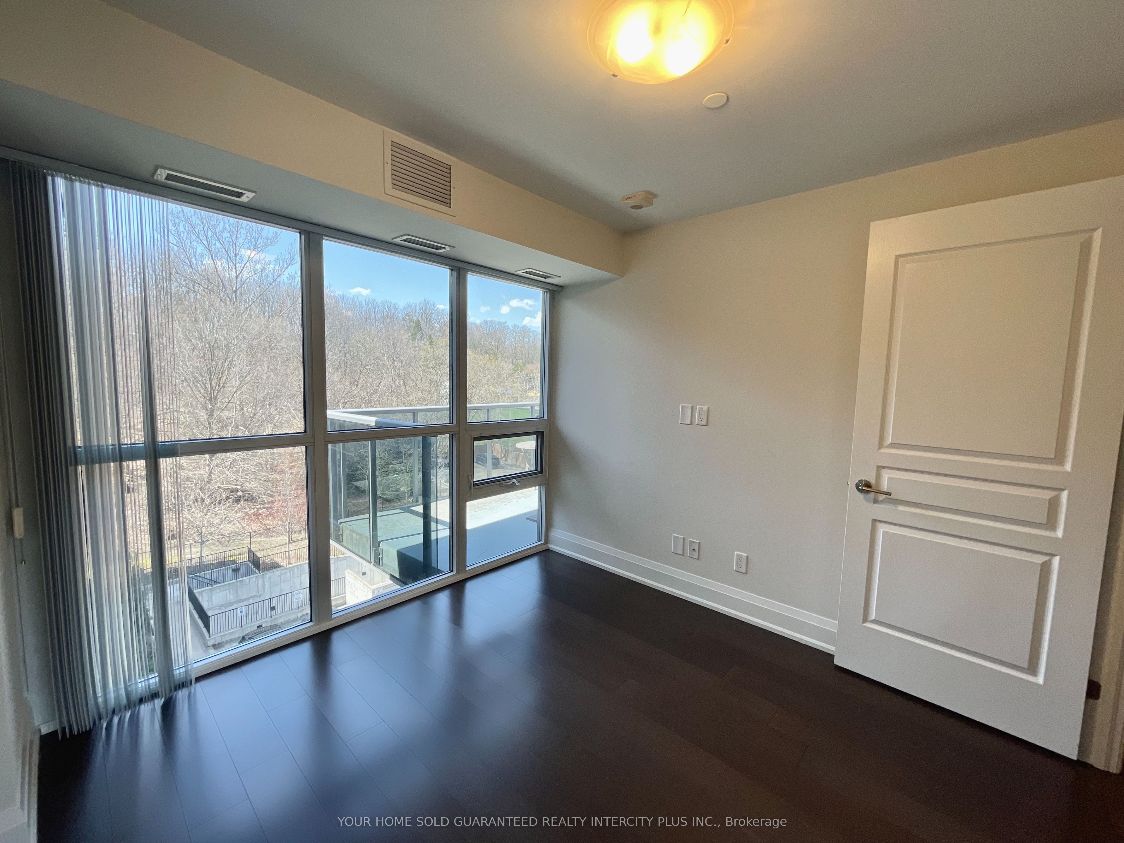 8302 Islington Avenue 516 Property Photo 16