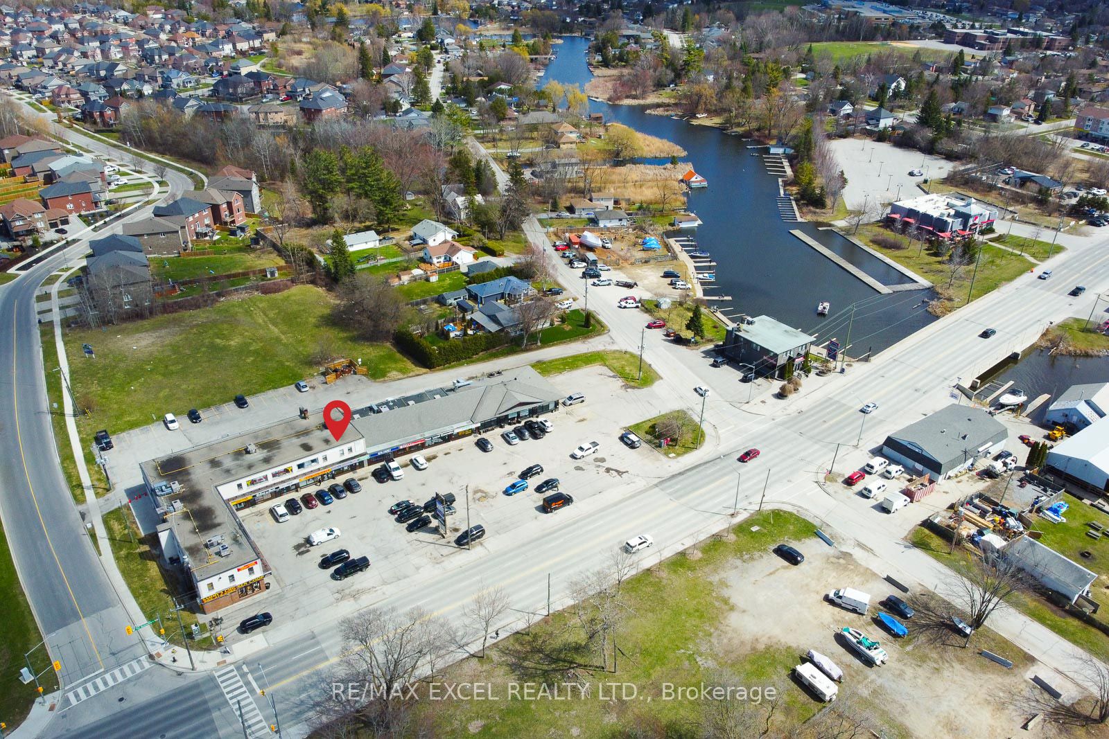 #9 - 213 The Queensway Road Property Photo 6