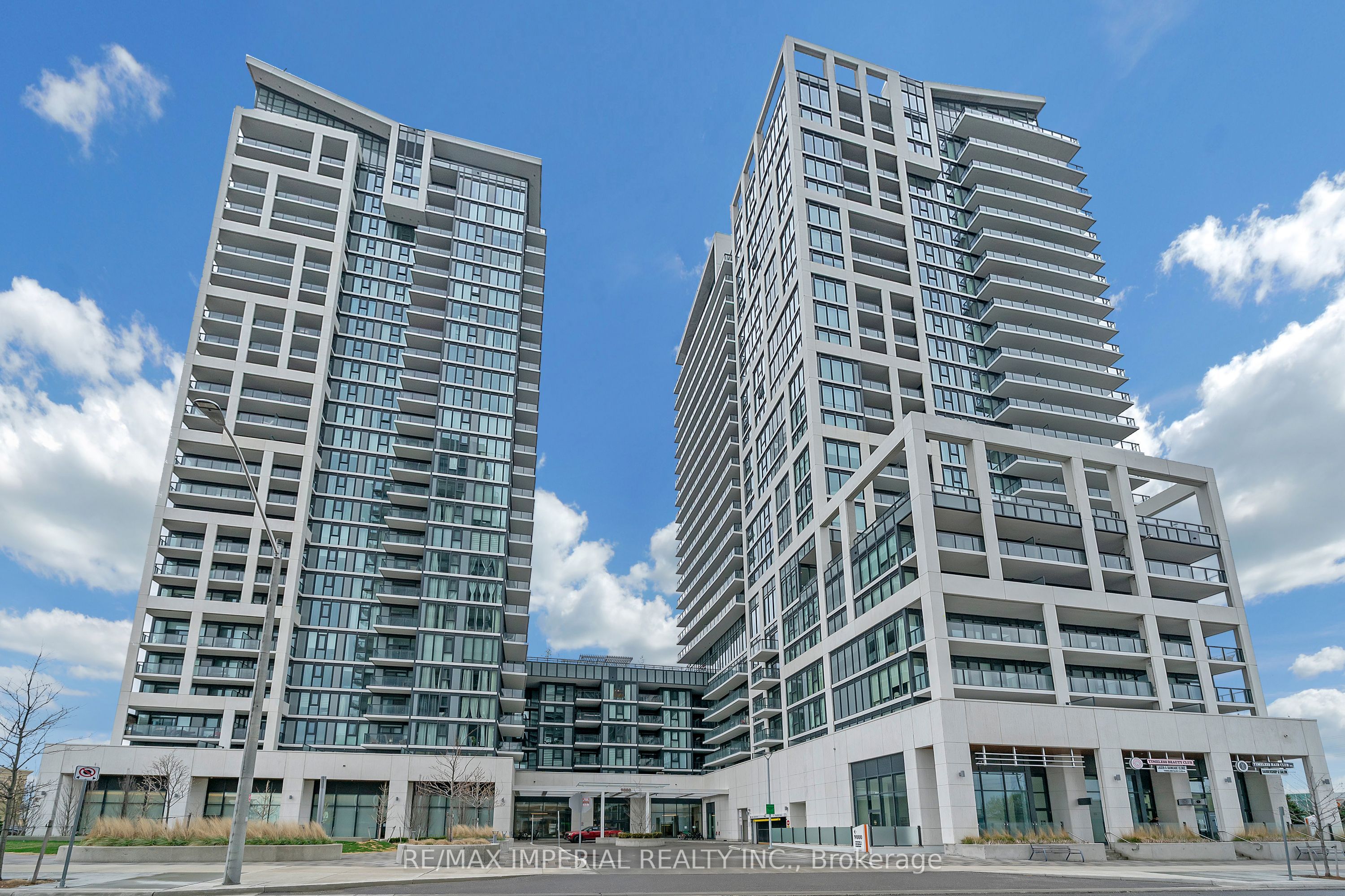 9000 Jane Street Ph106 Property Photo 2