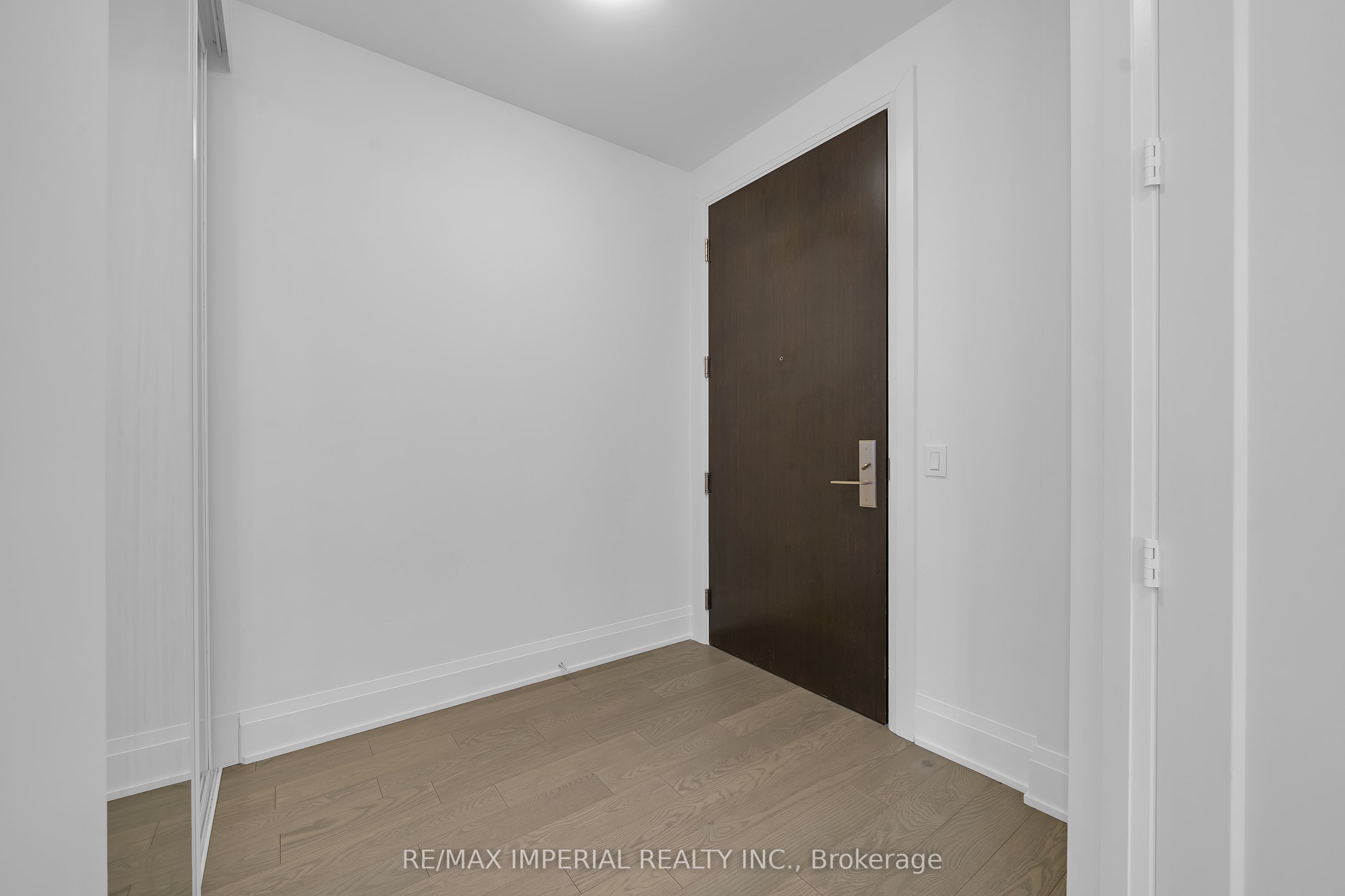 9000 Jane Street Ph106 Property Photo 3