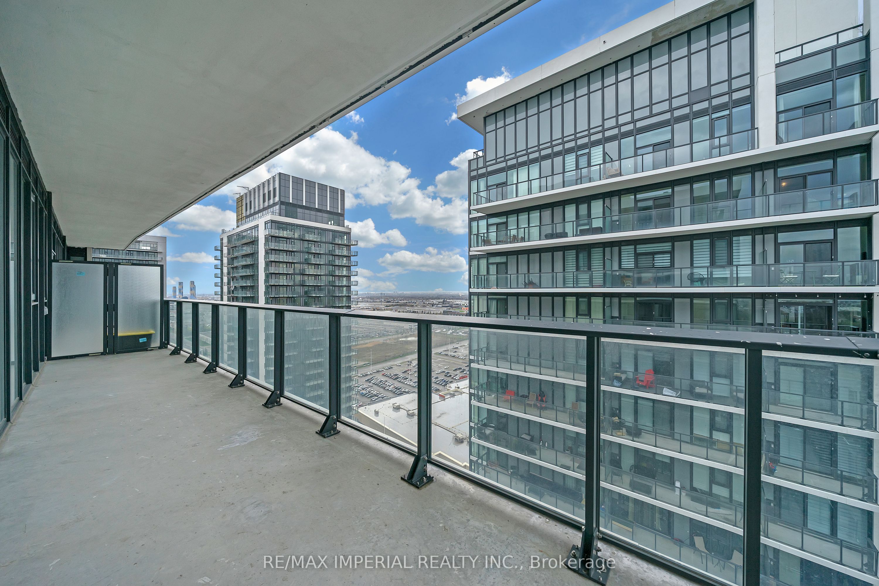 9000 Jane Street Ph106 Property Photo 21