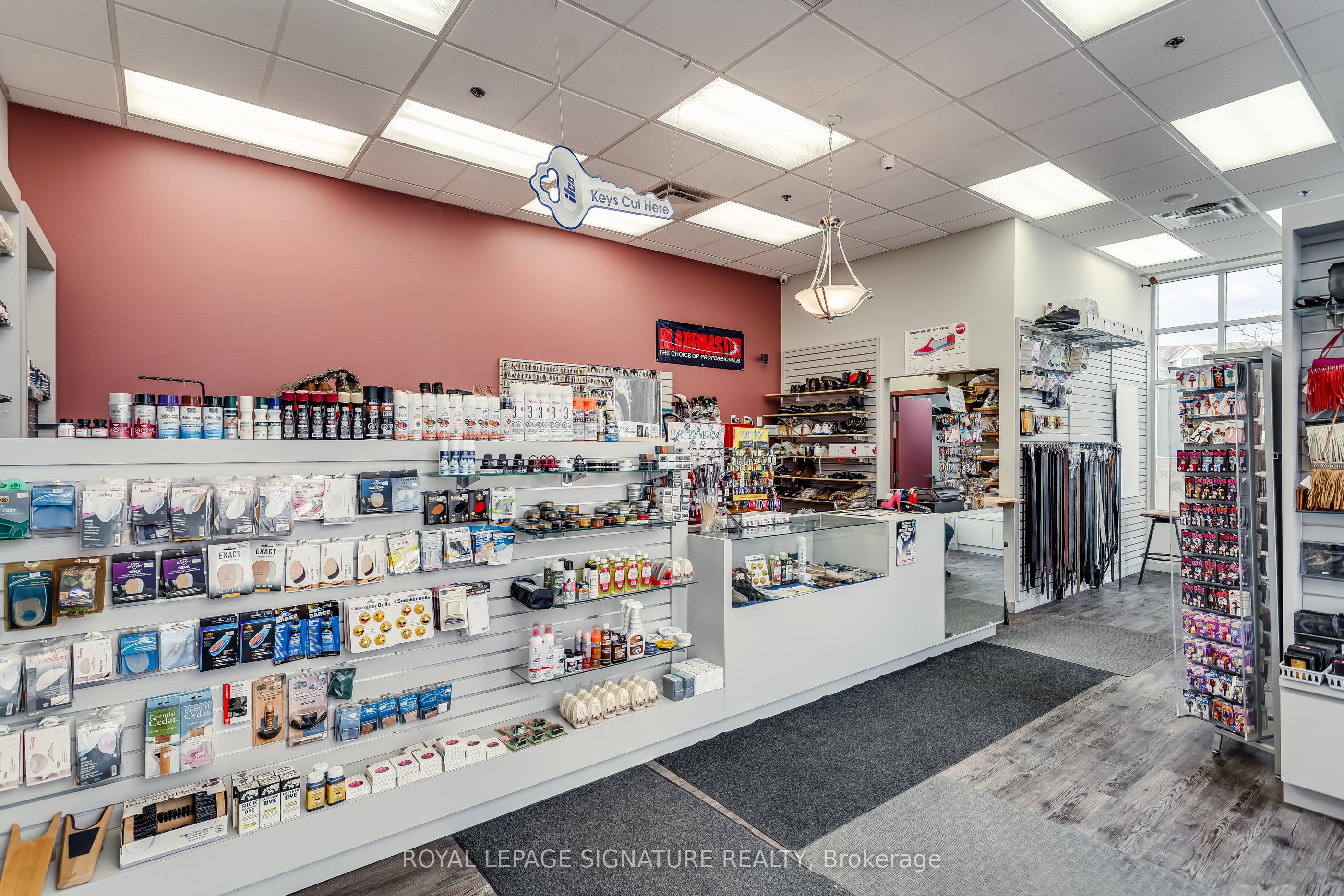 1460 Major Mackenzie Drive W N1 Property Photo 4