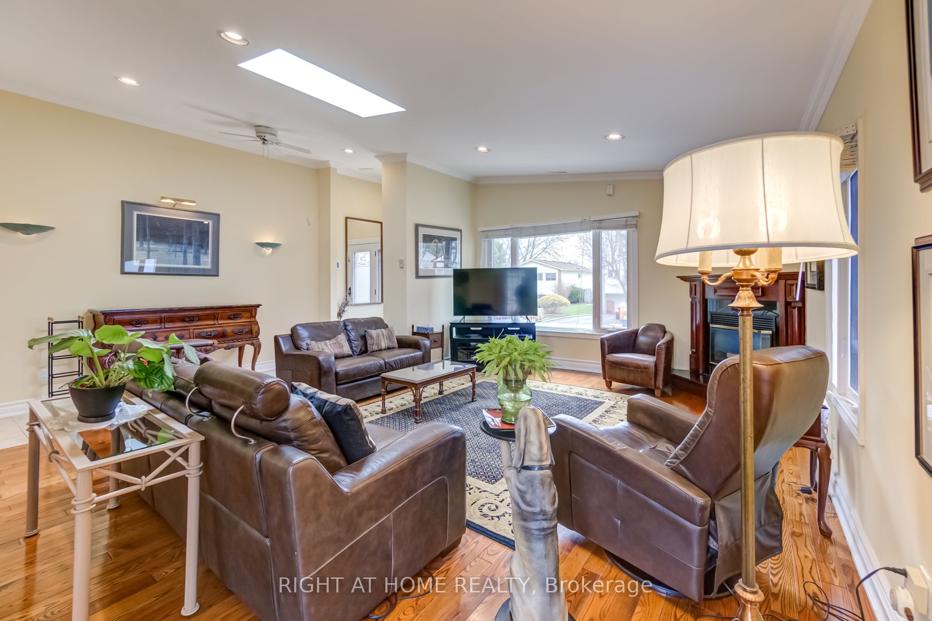 27 Sir Kay Drive Property Photo 3