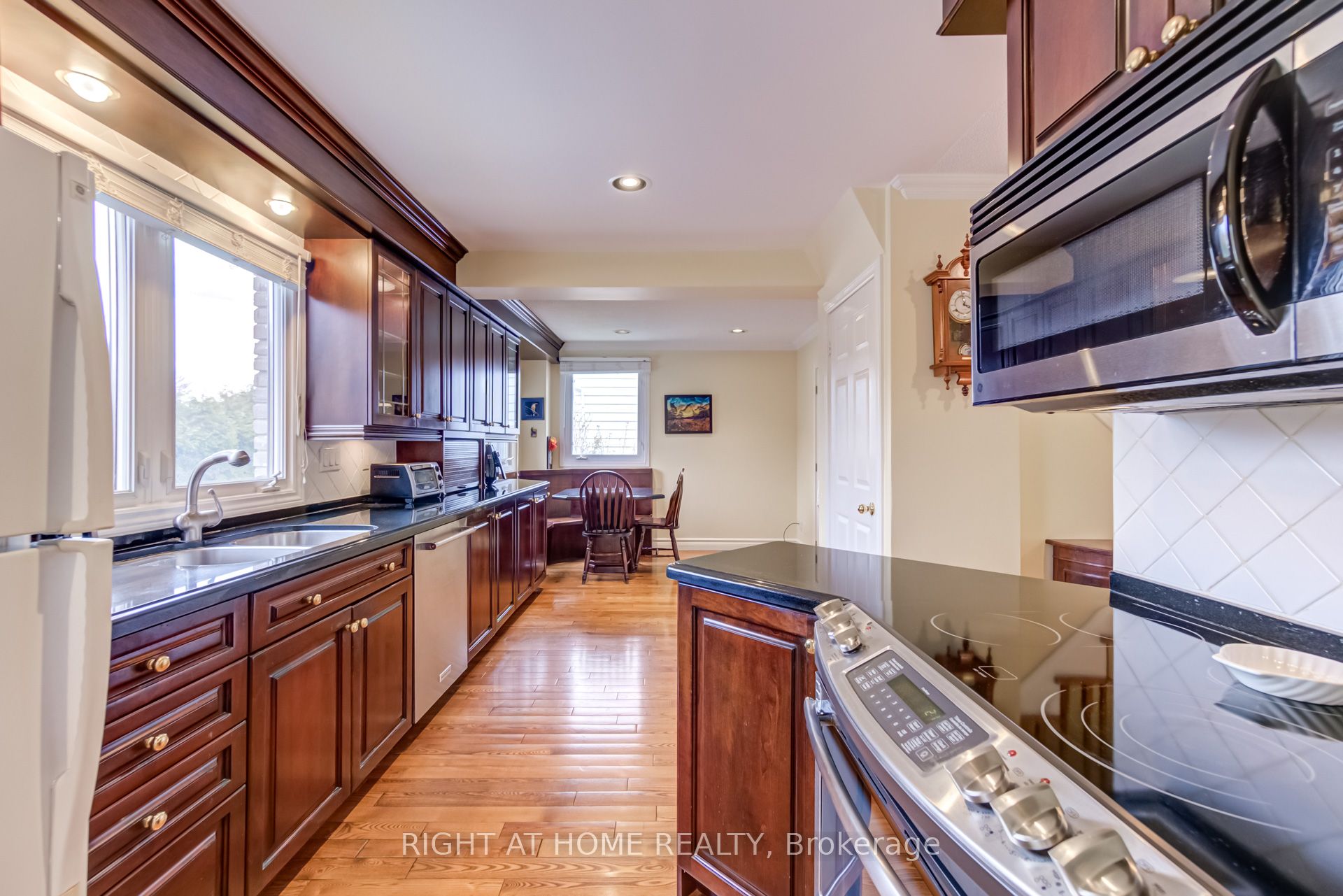27 Sir Kay Drive Property Photo 7