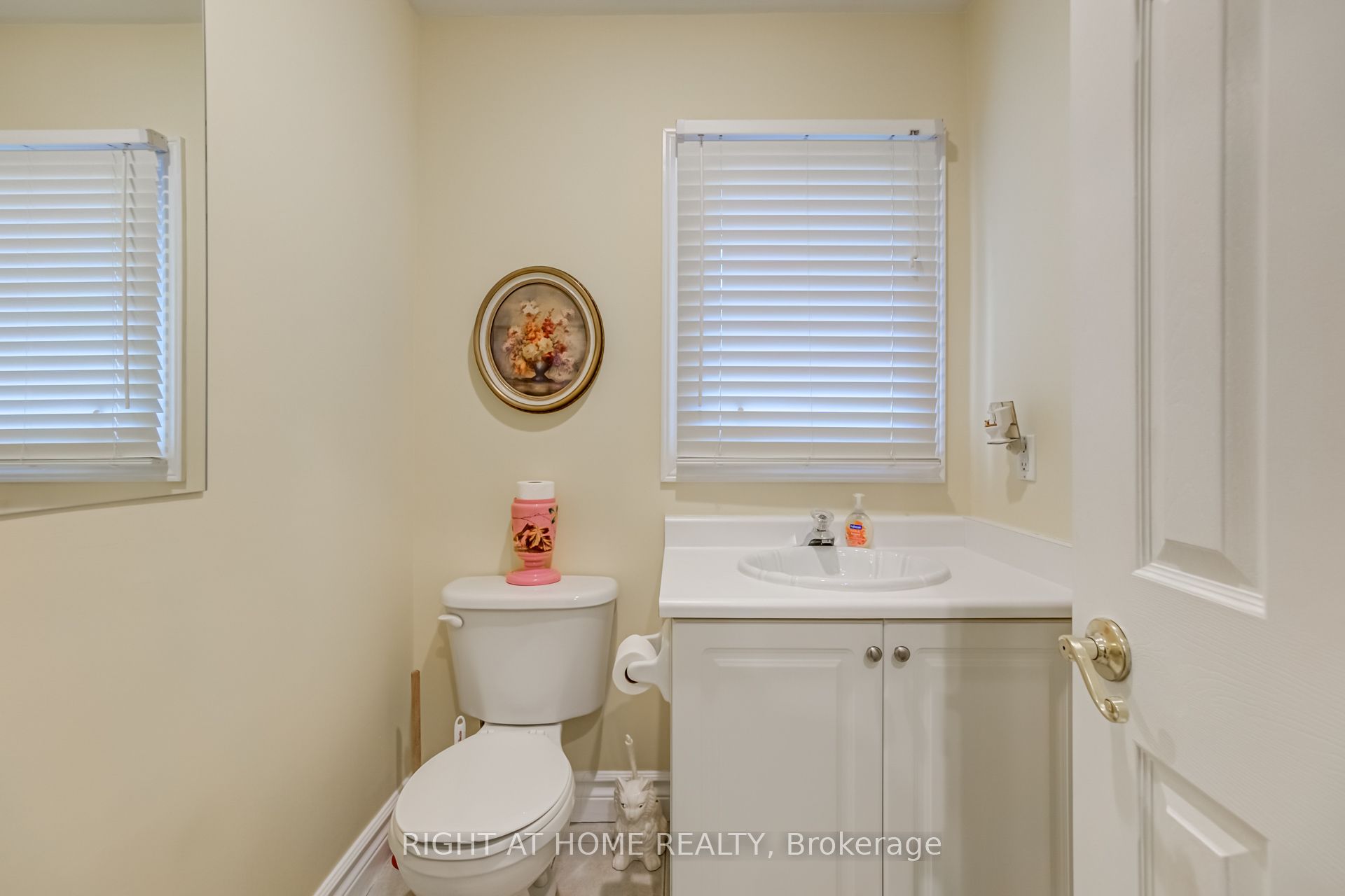 27 Sir Kay Drive Property Photo 11