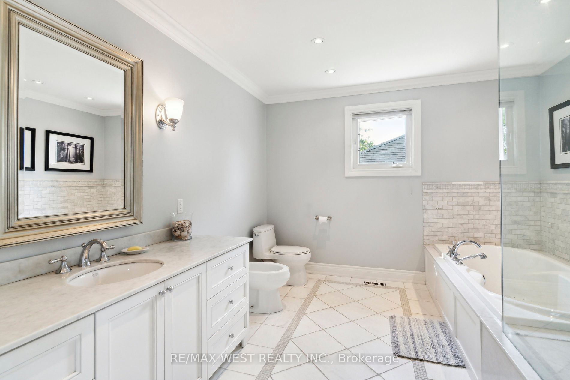 18 Harrowsmith Place Property Photo 16