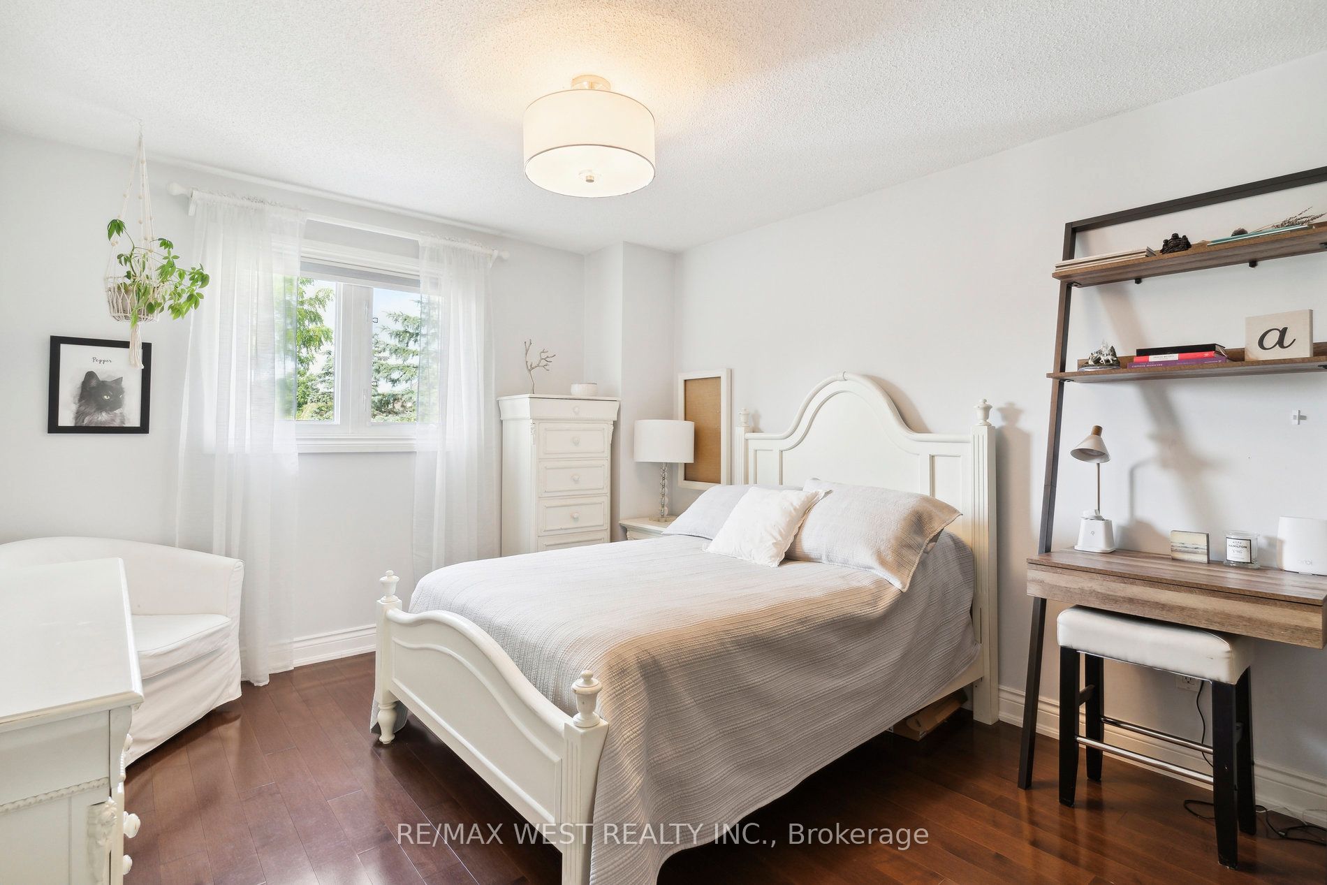 18 Harrowsmith Place Property Photo 20