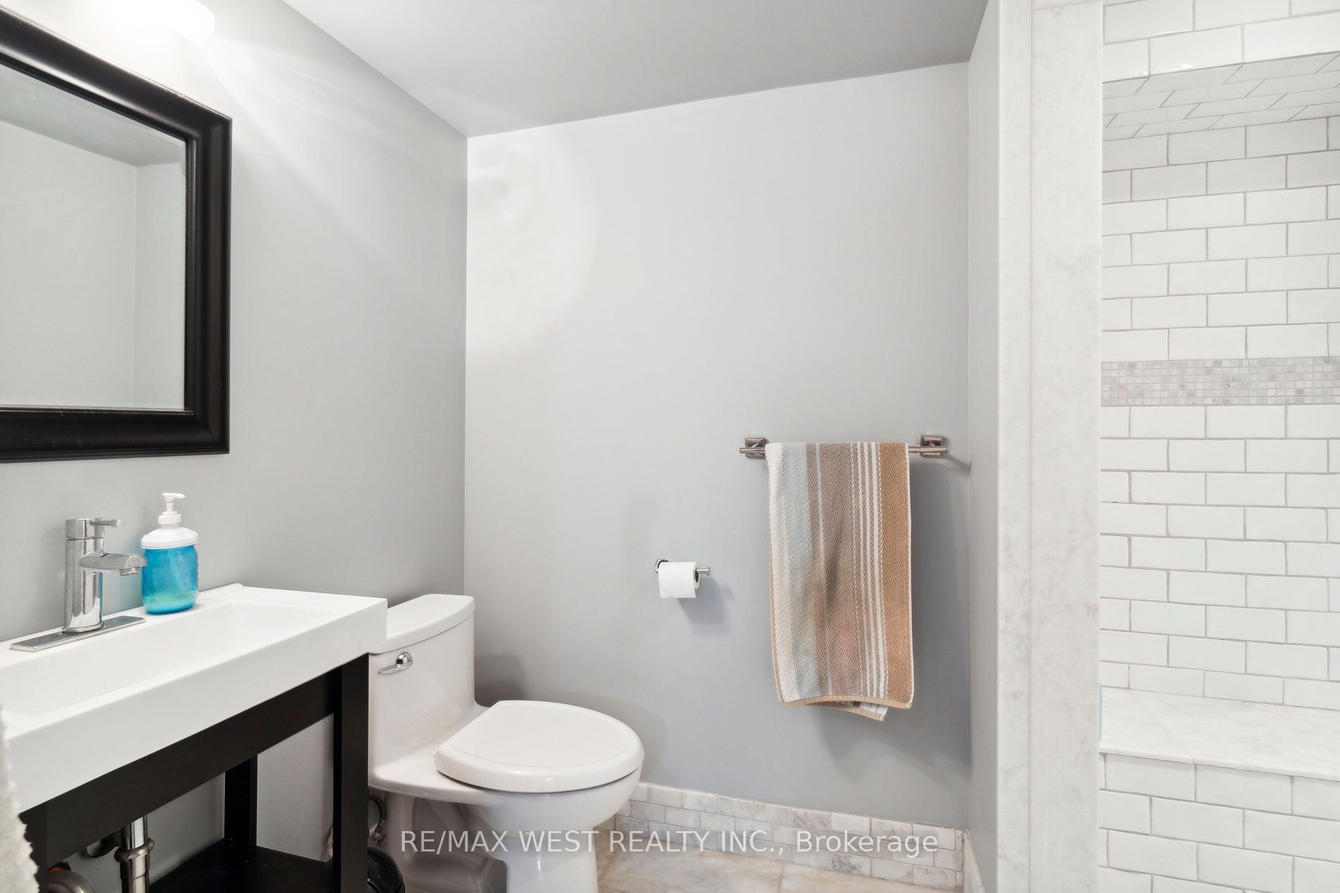 18 Harrowsmith Place Property Photo 22