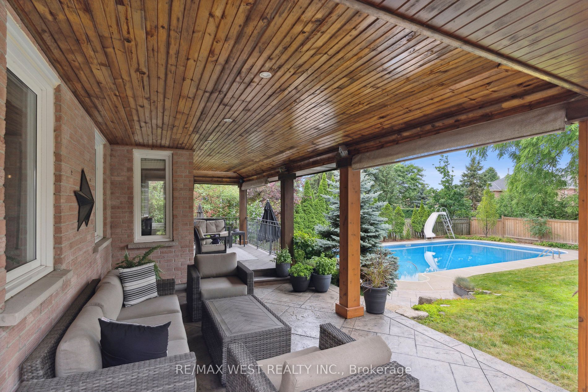 18 Harrowsmith Place Property Photo 29