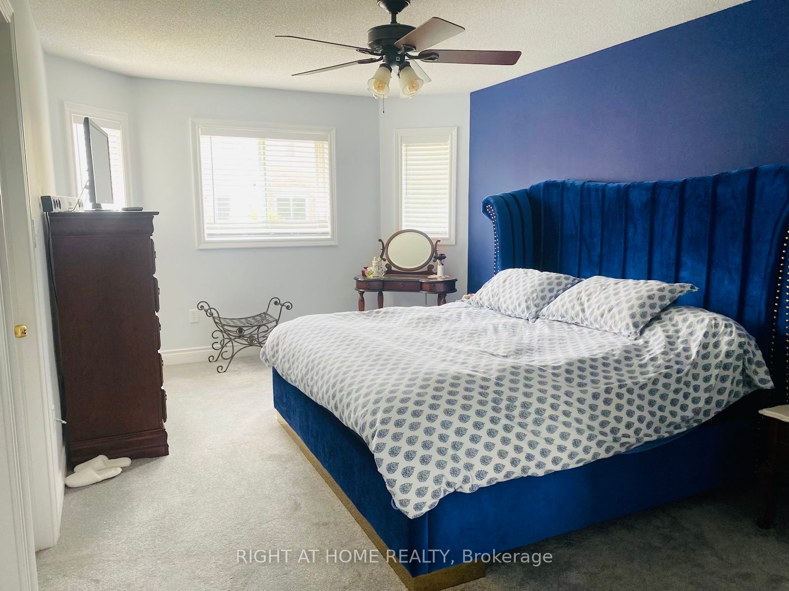 2072 Wilson Street Property Photo 11