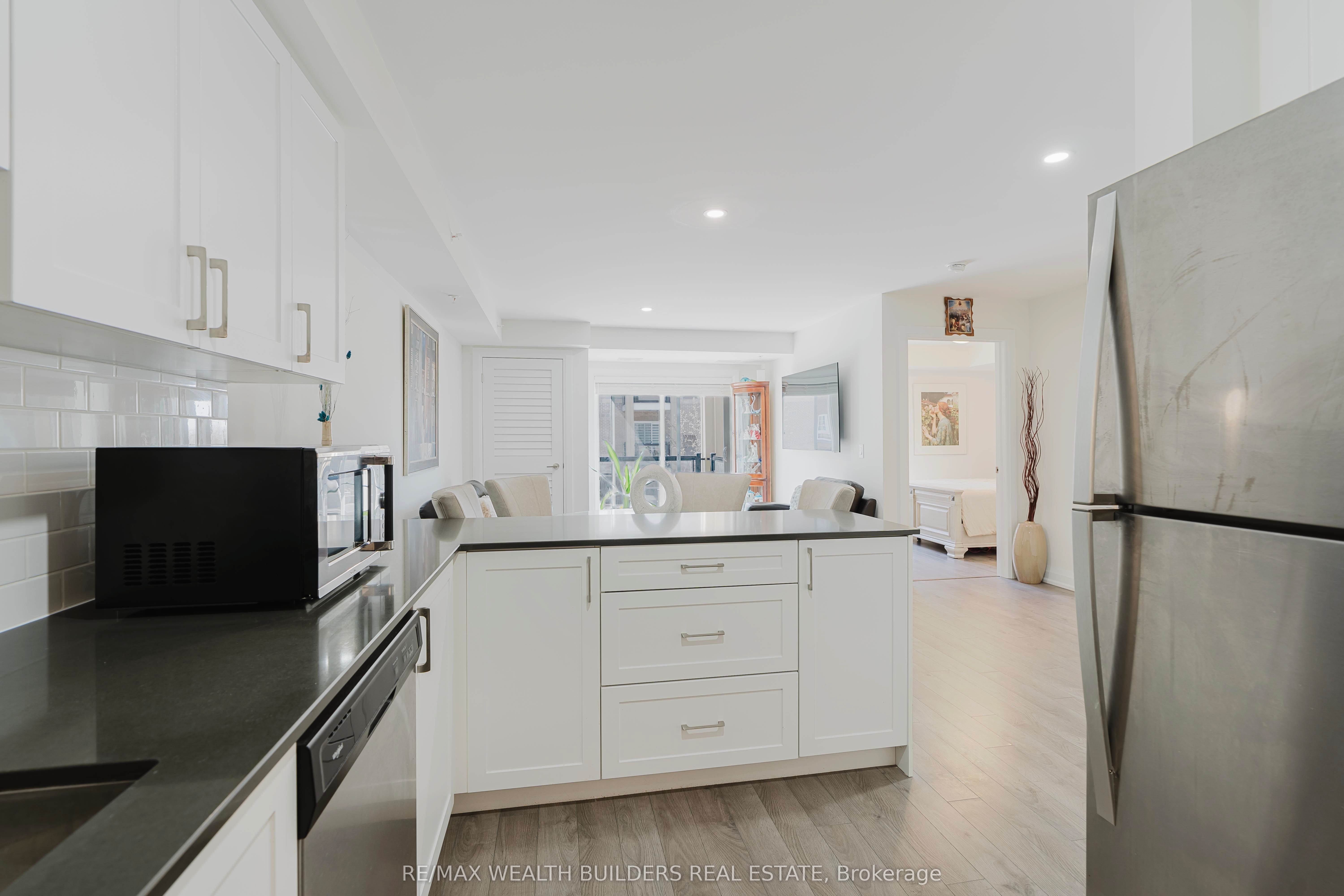 #2216 - 481 Rupert Avenue Property Photo 2