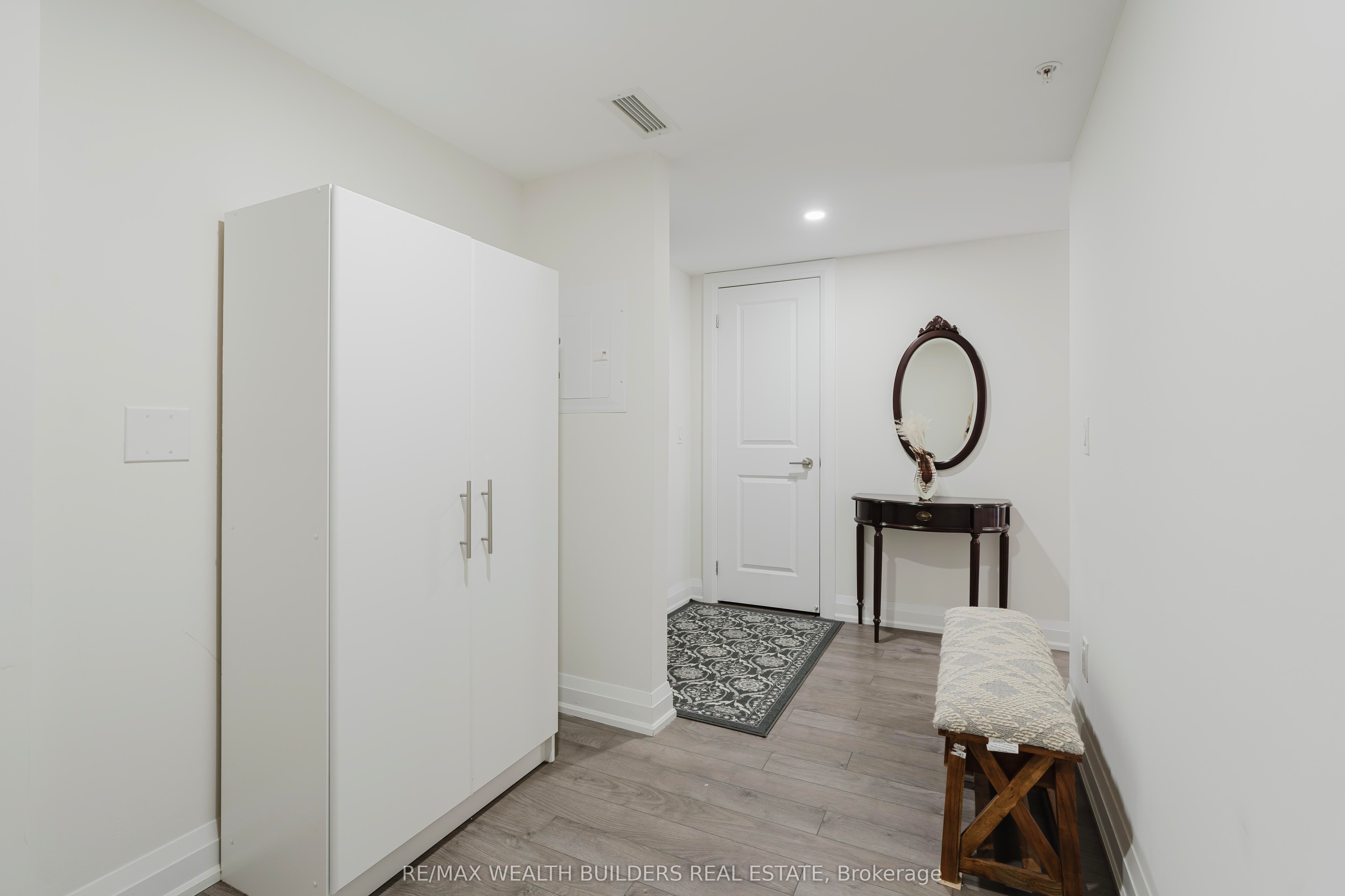 #2216 - 481 Rupert Avenue Property Photo 11