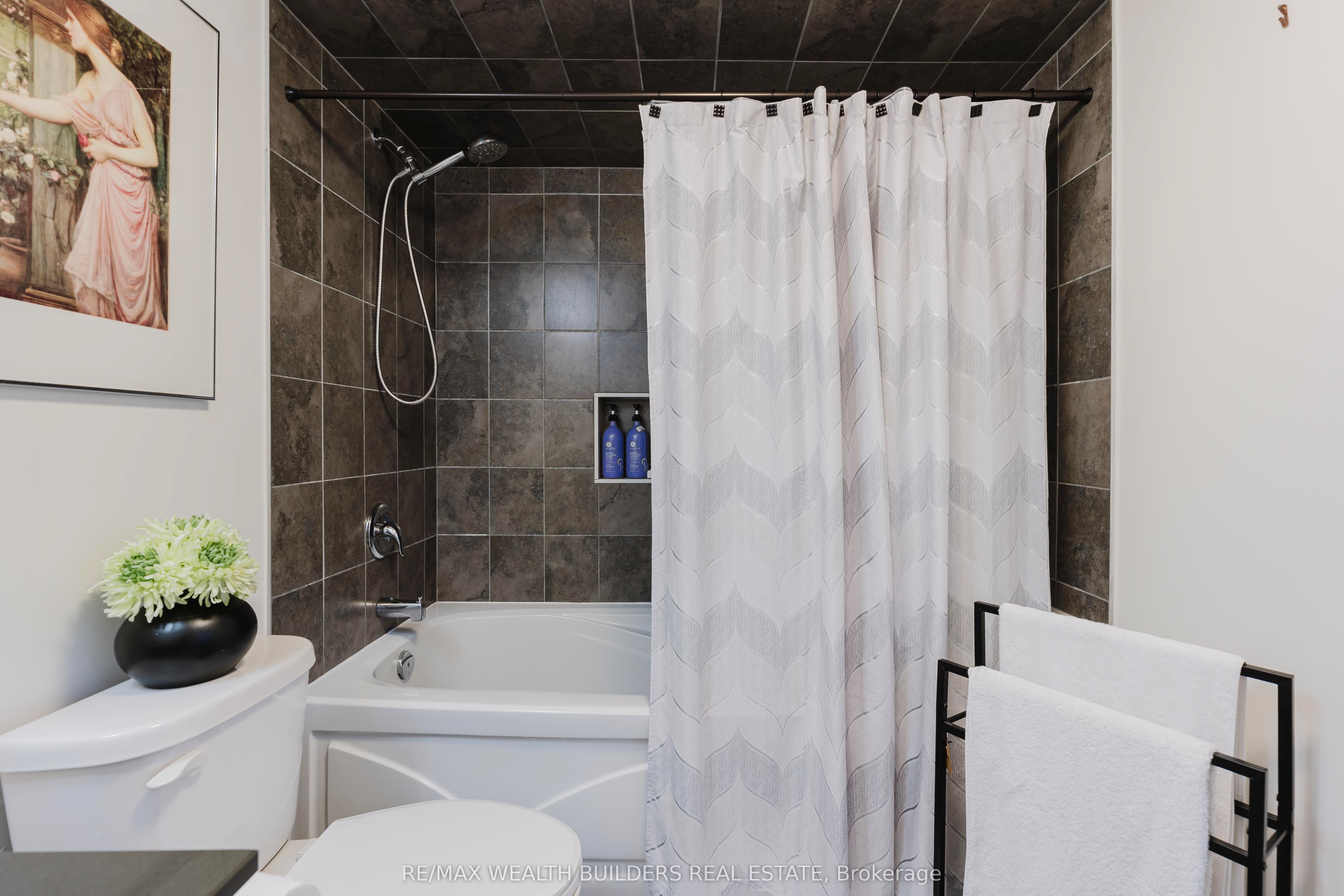 #2216 - 481 Rupert Avenue Property Photo 13