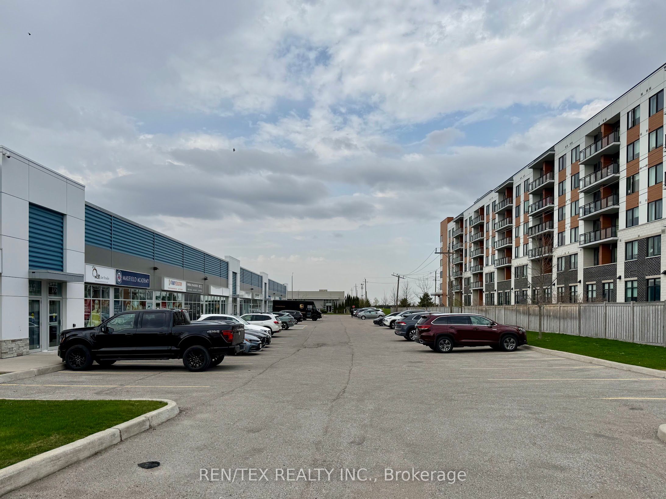 155 Mostar St Property Photo 3