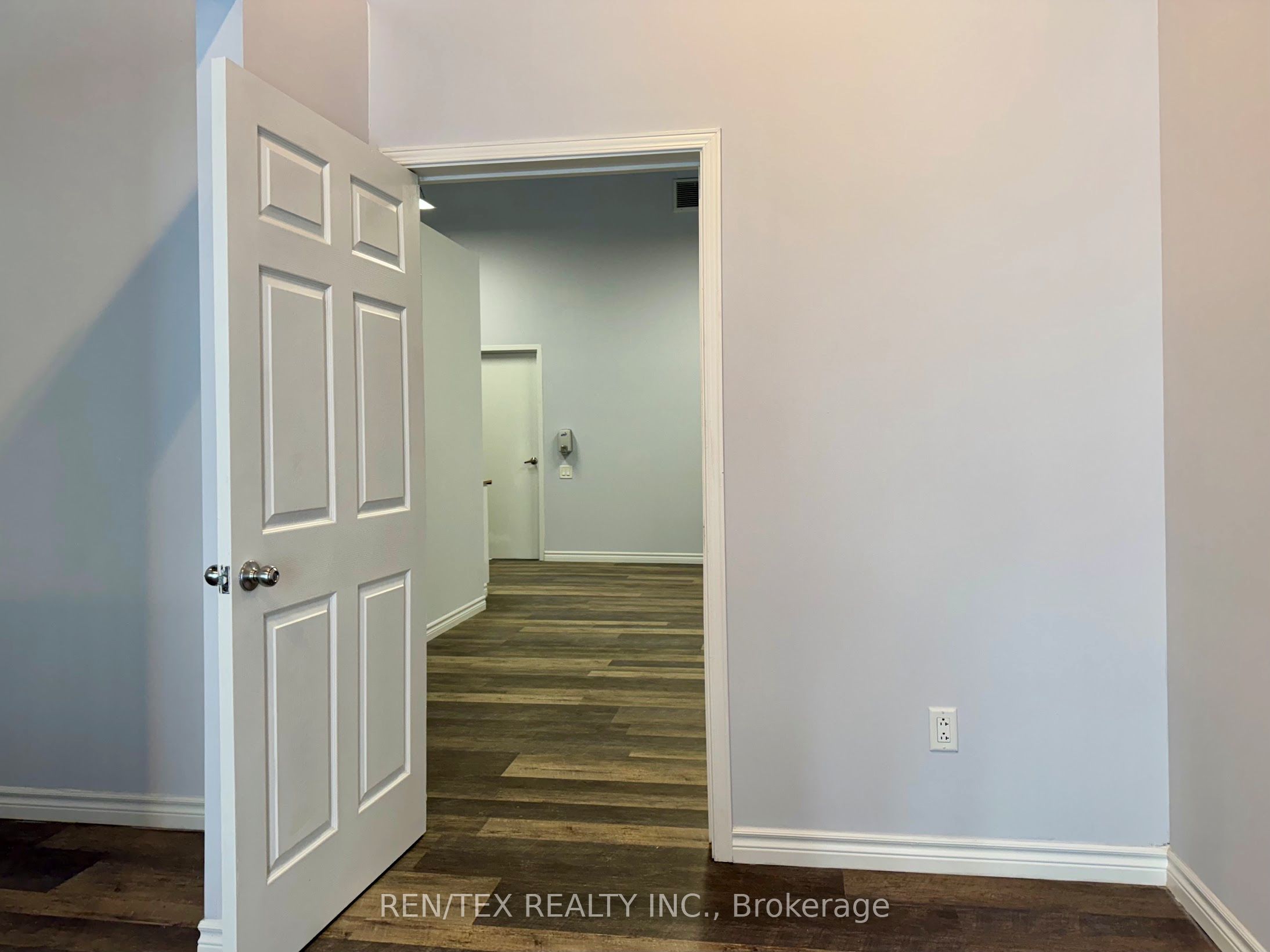 155 Mostar St Property Photo 9