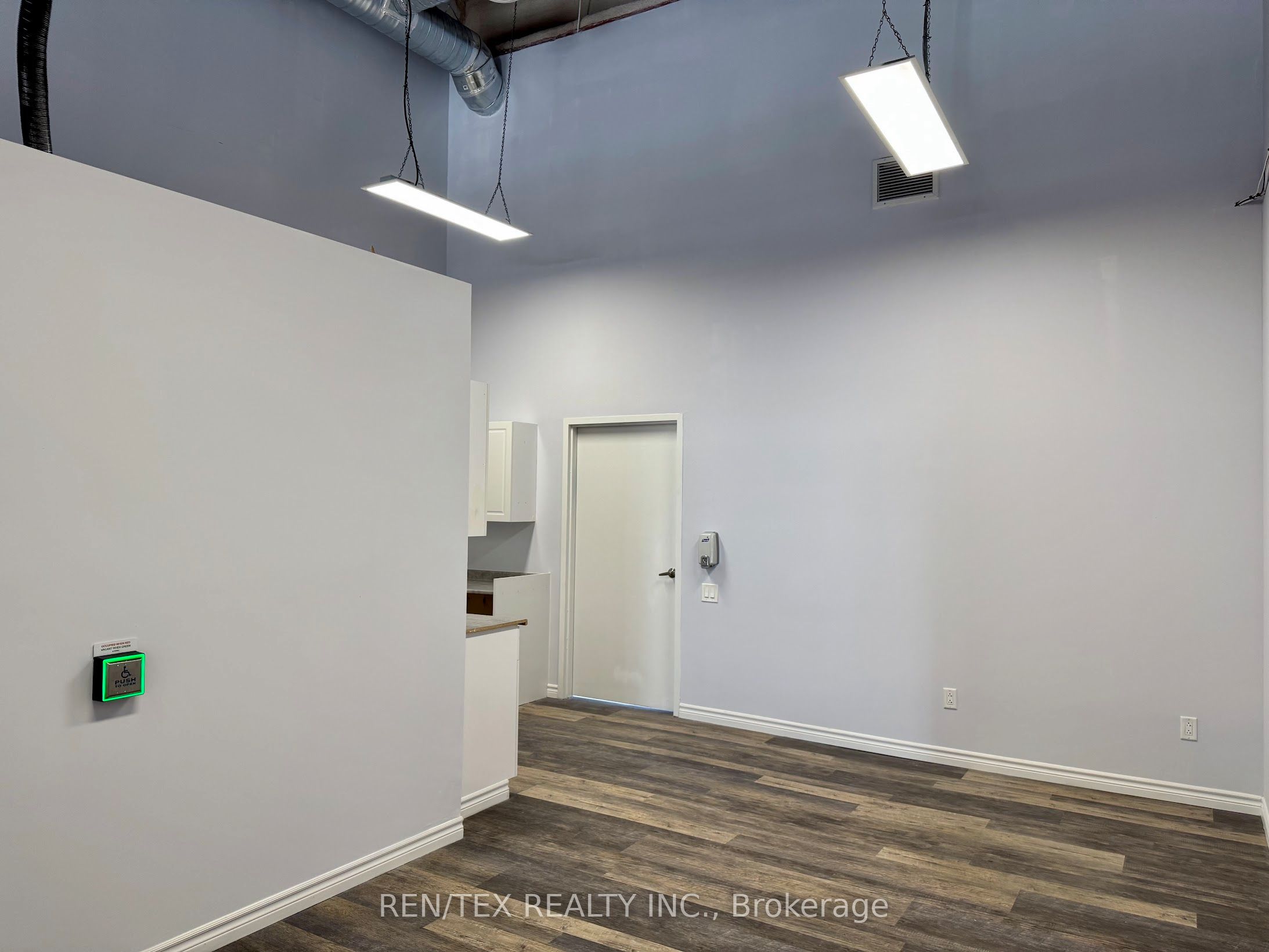 155 Mostar Street 11 Property Photo 16