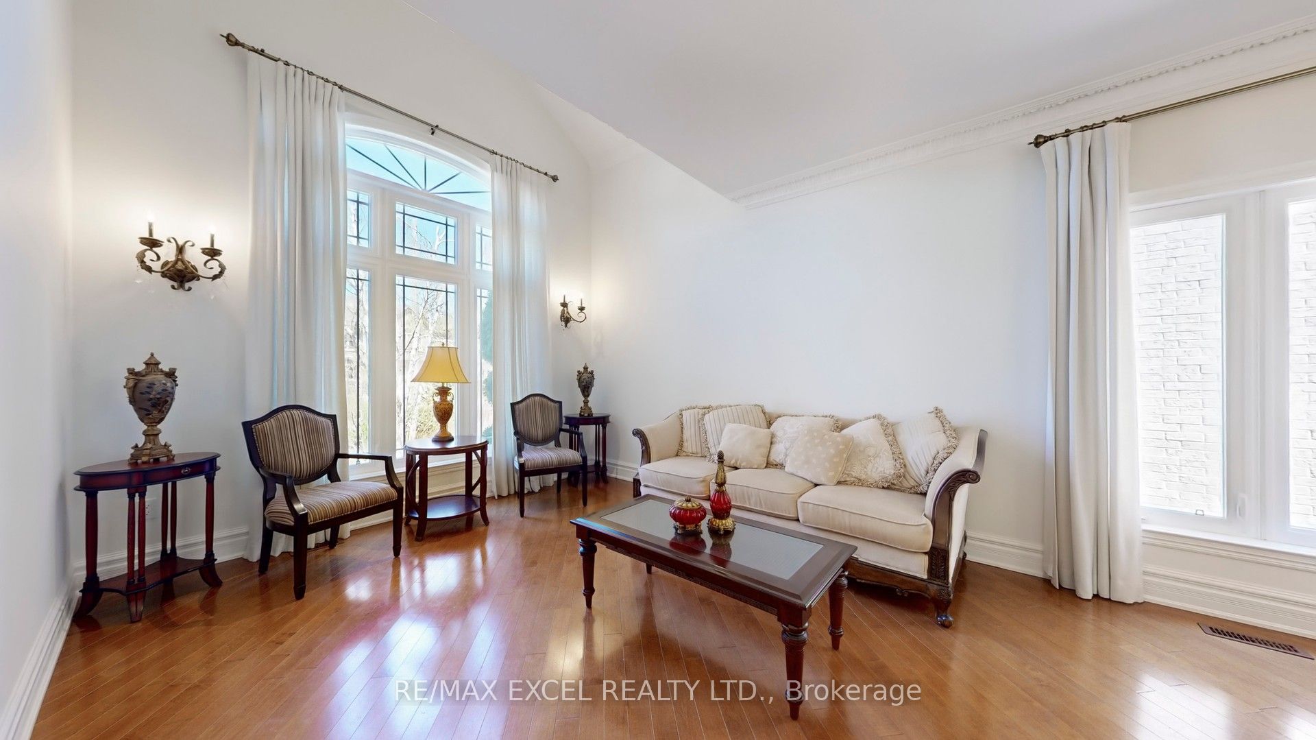 65 Pathlane Road Property Photo 6