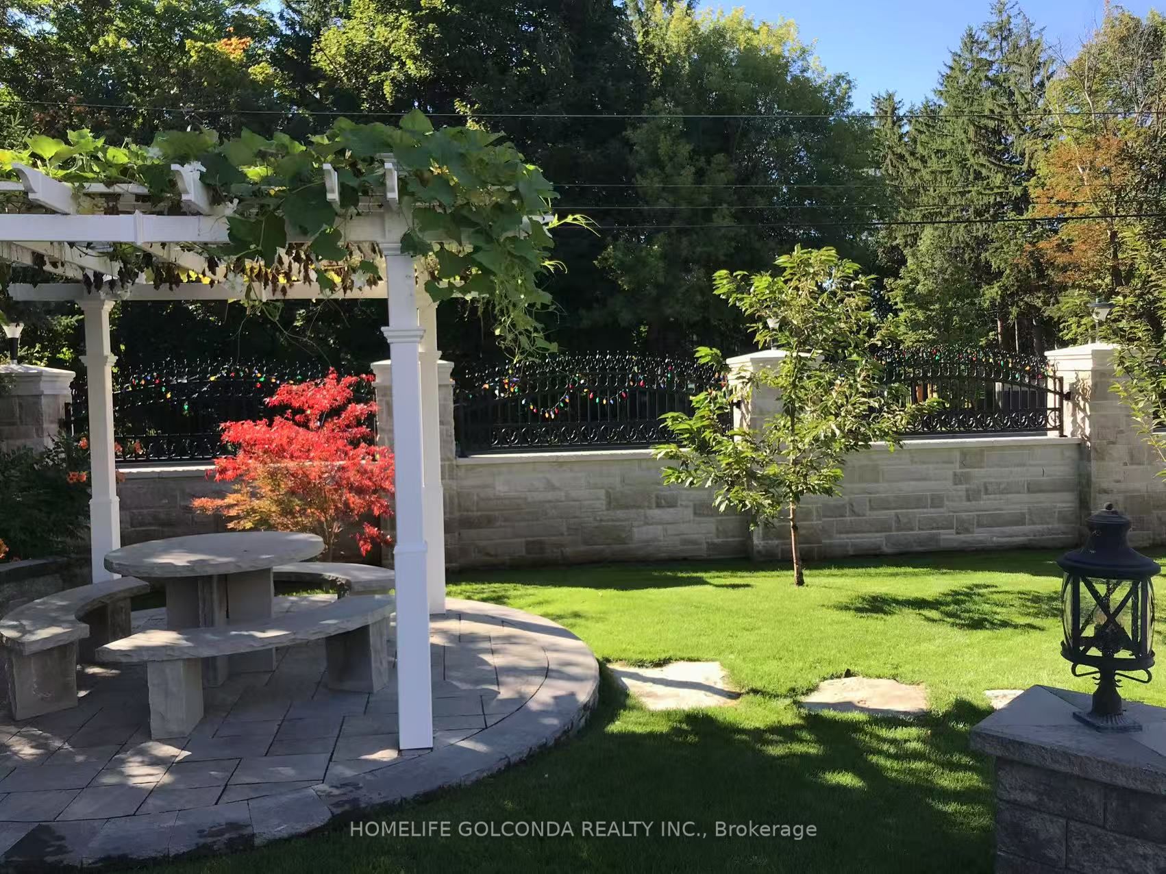 138 Centre Street Property Photo 2