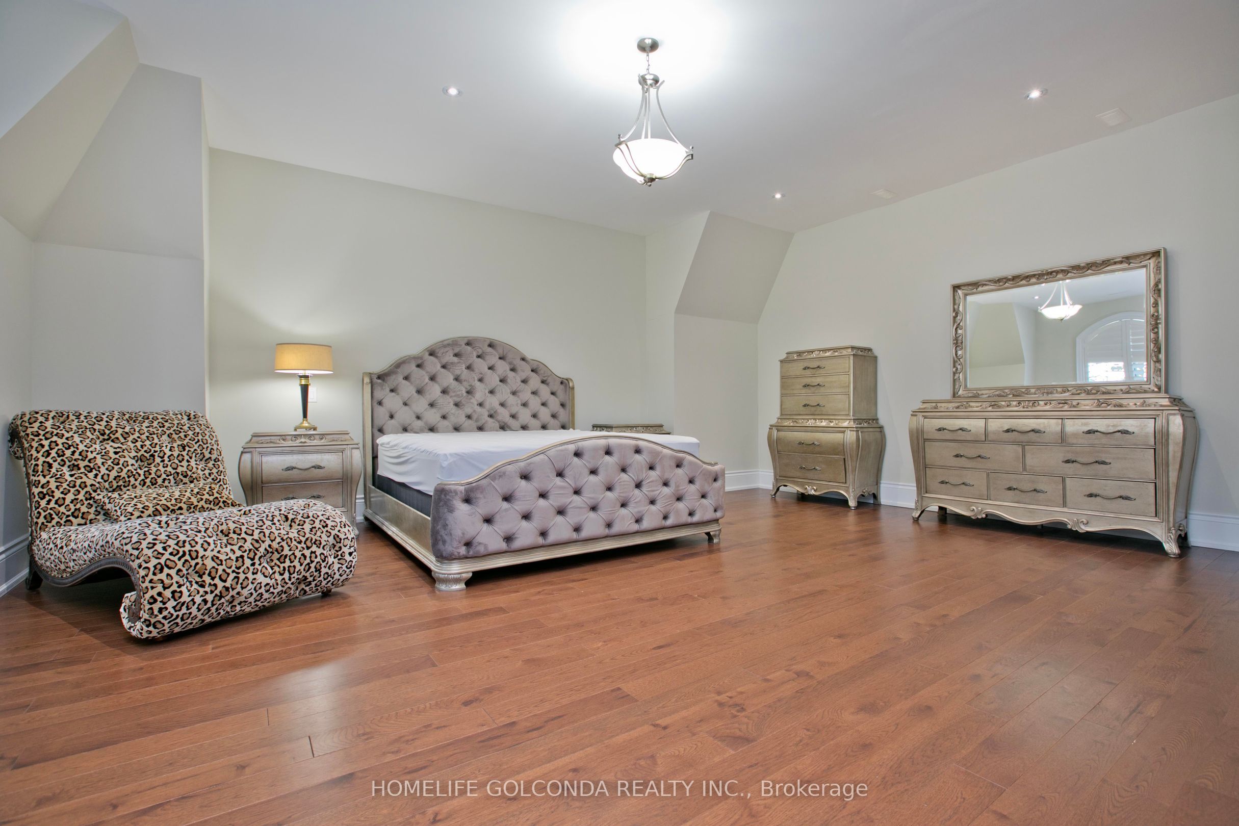 138 Centre Street Property Photo 29