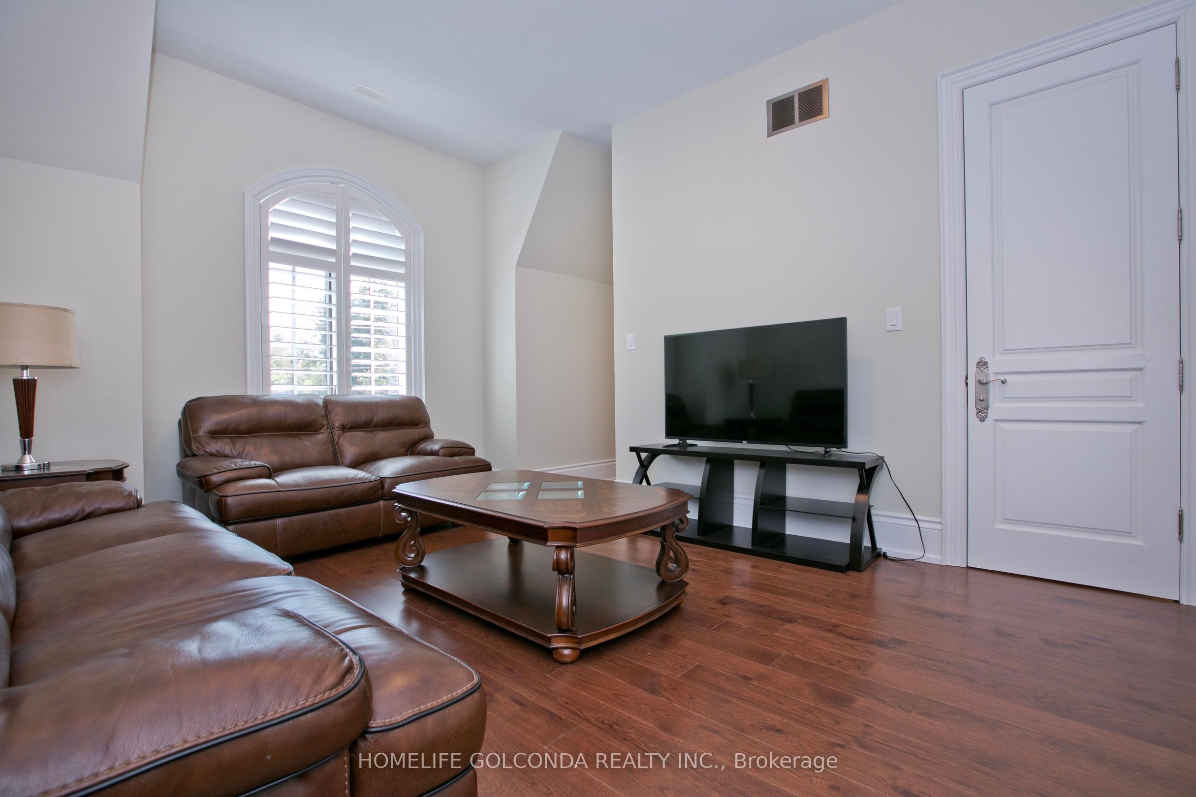 138 Centre Street Property Photo 40