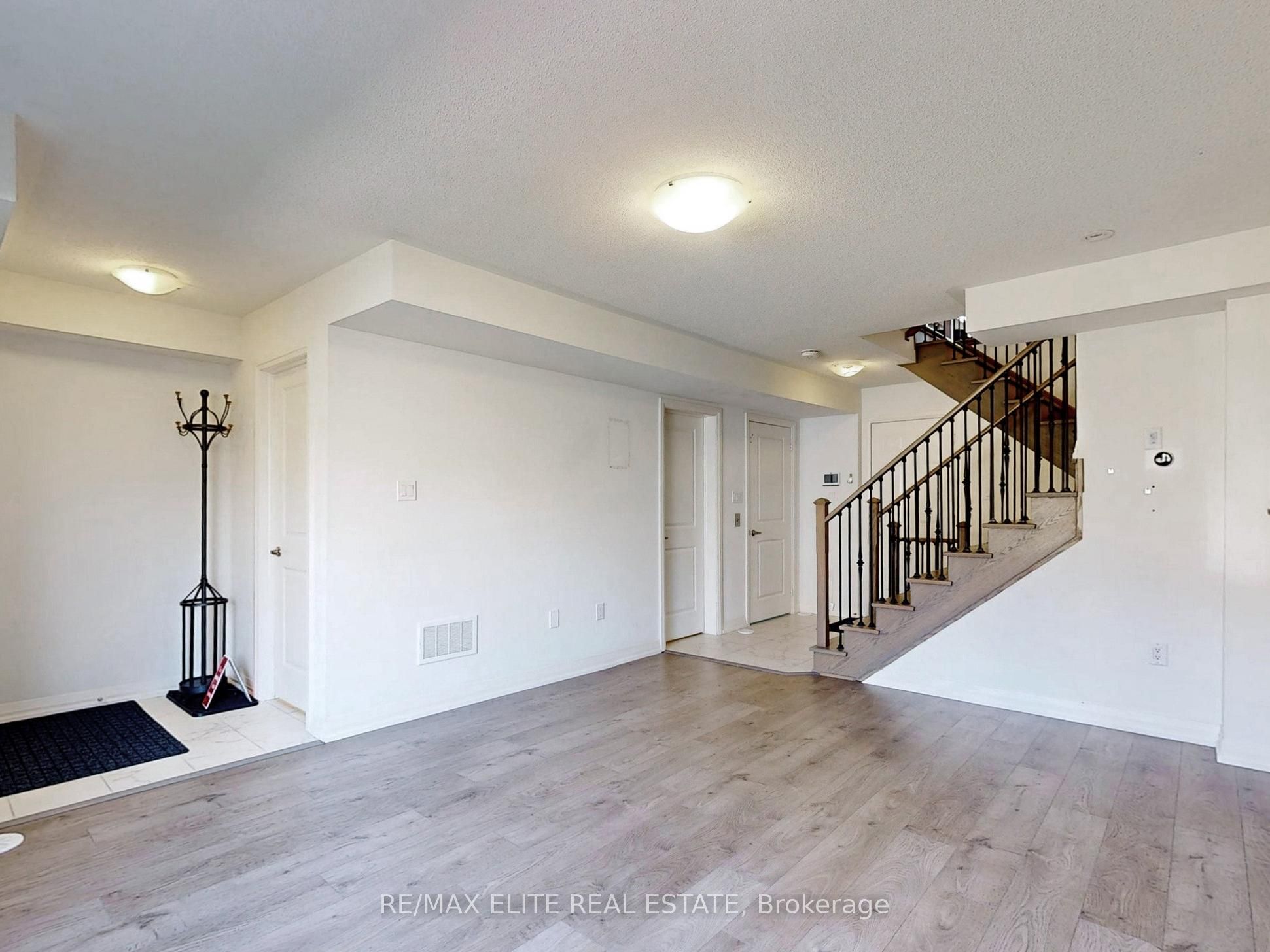 37 George Kirby Street Property Photo 17