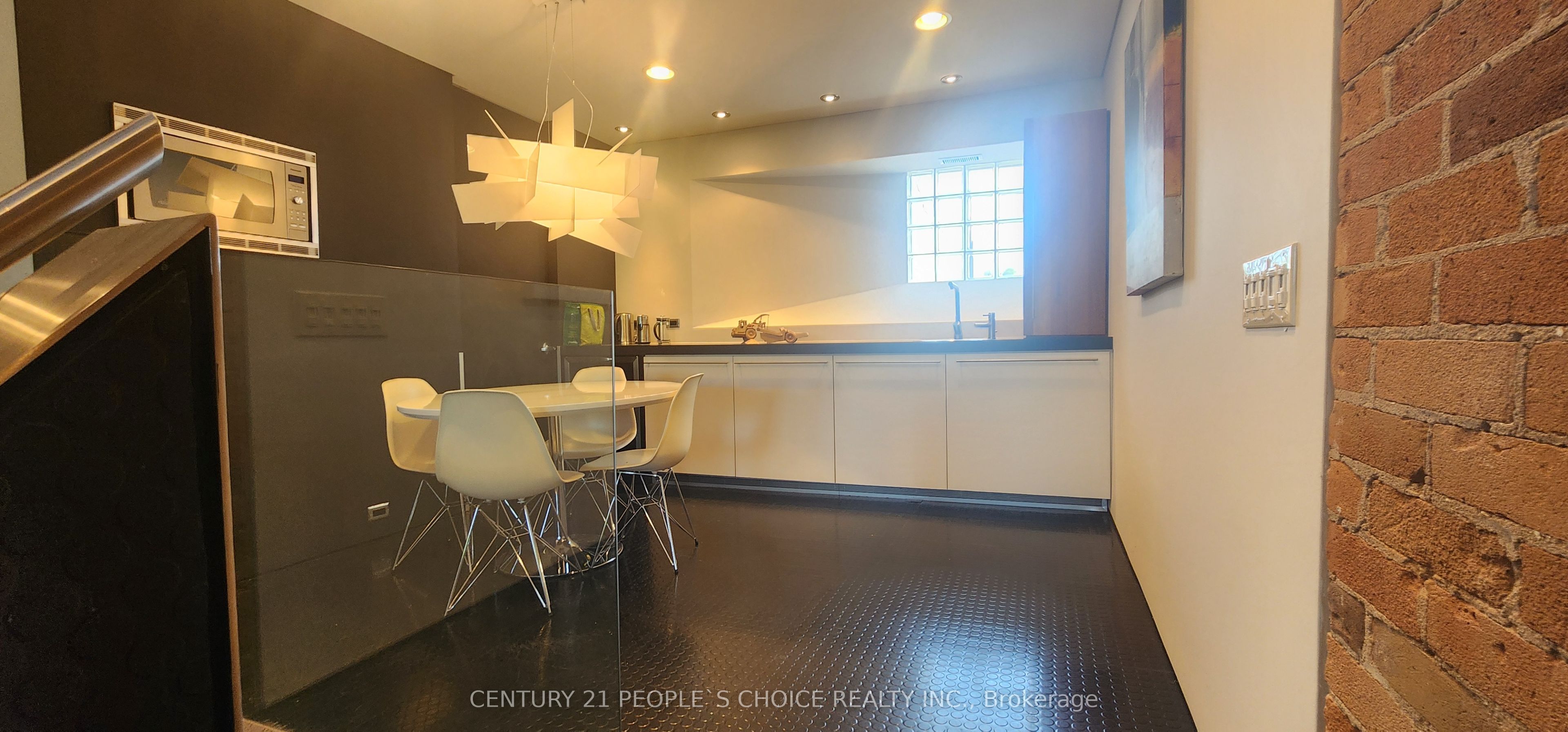 71 Victoria Street Property Photo 11