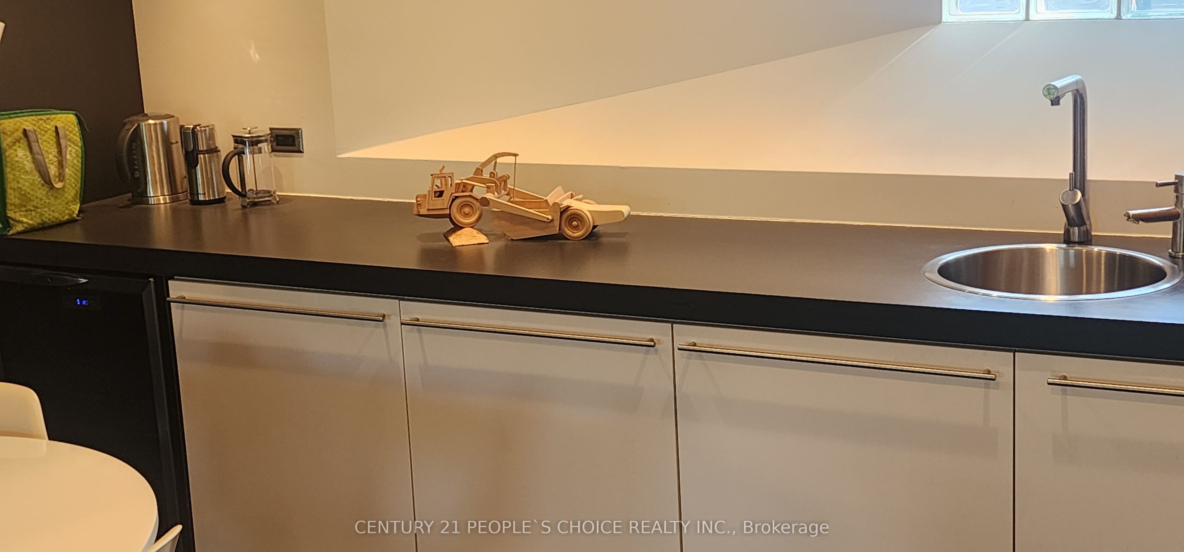 71 Victoria Street Property Photo 15
