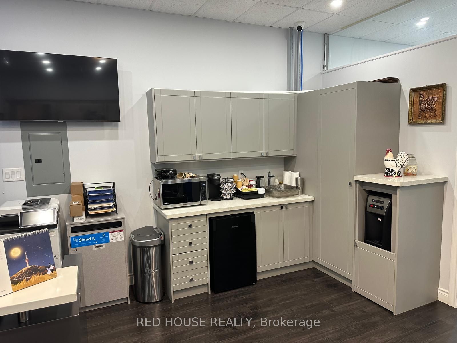 #279-281 - 7163 Yonge Street Property Photo 7