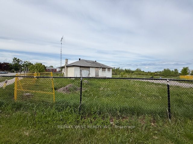 1154 Innisfil Beach Road Property Photo 2