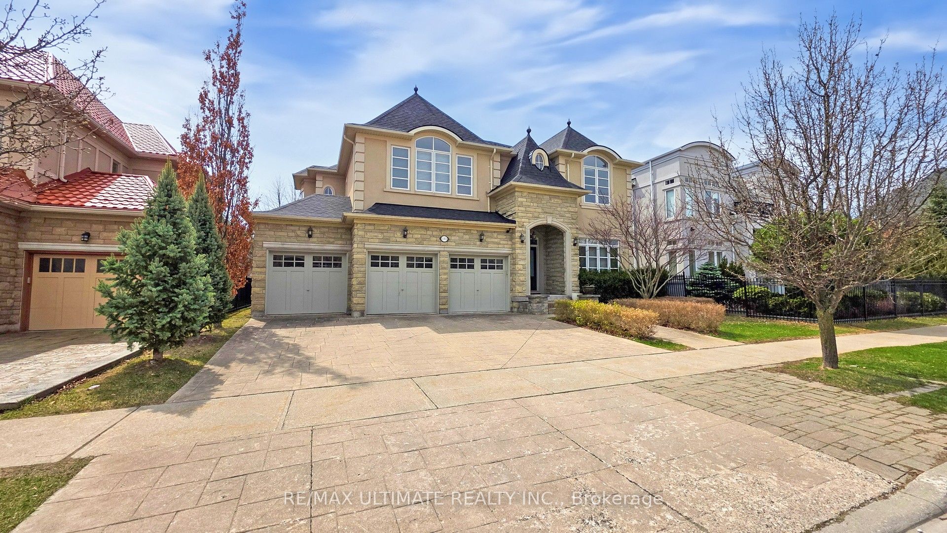 133 Cook's Mill Crescent Property Photo 1