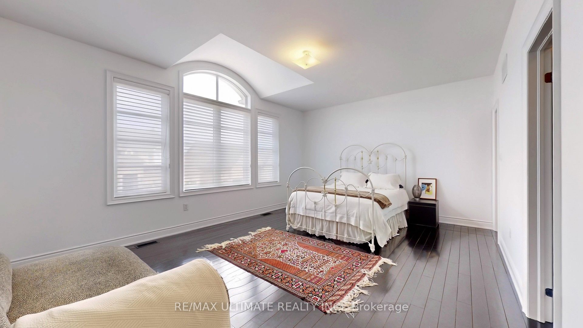 133 Cook's Mill Crescent Property Photo 25