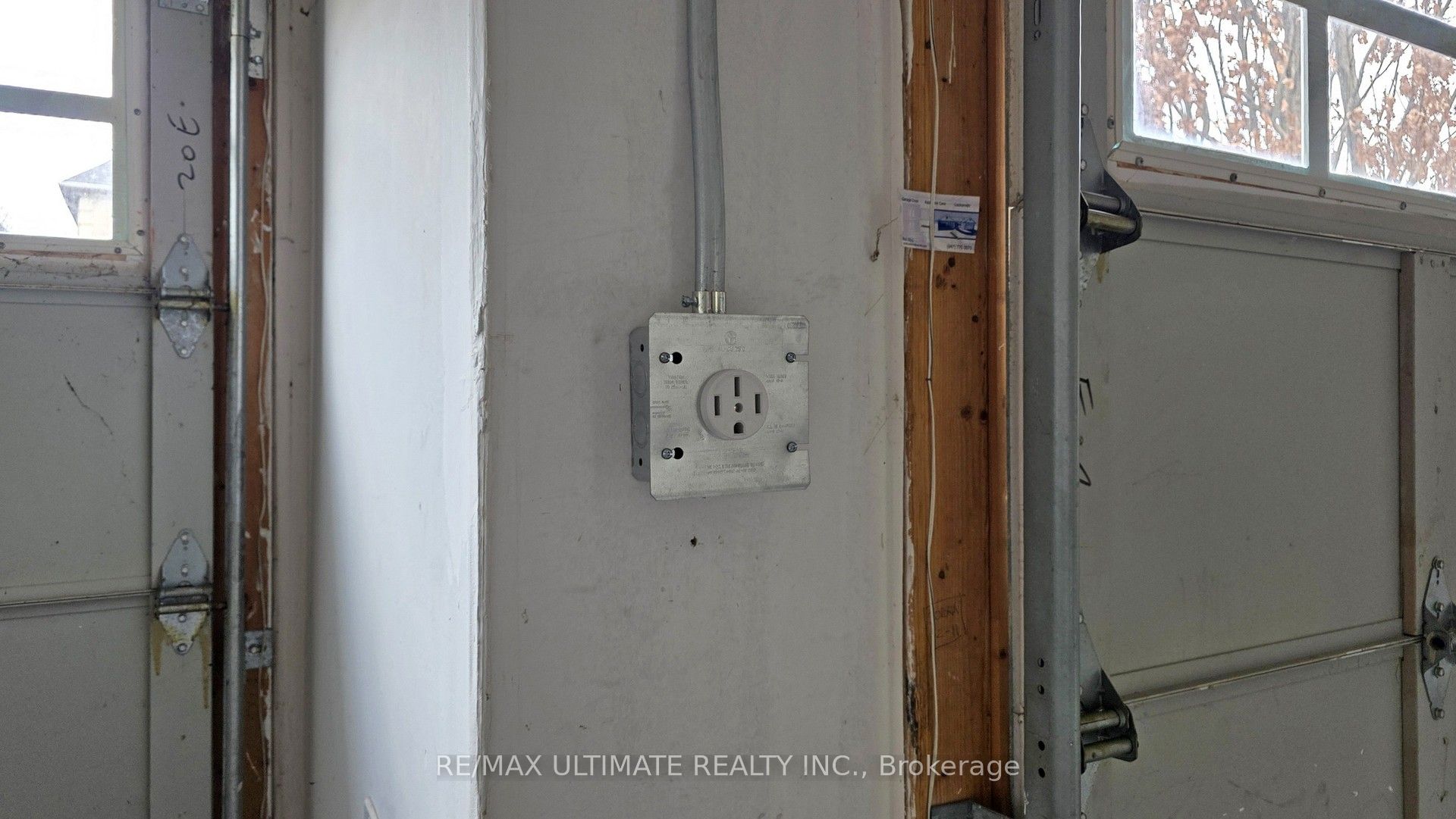 133 Cook's Mill Crescent Property Photo 27